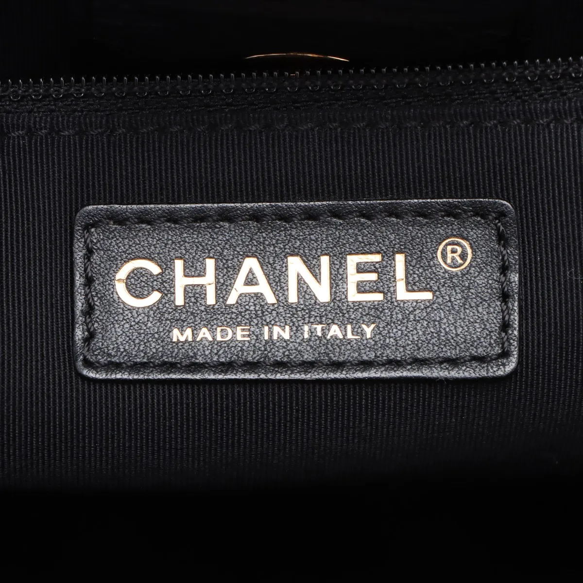 executive leather tote bag black gold hardware 19042665 19th series — view 14