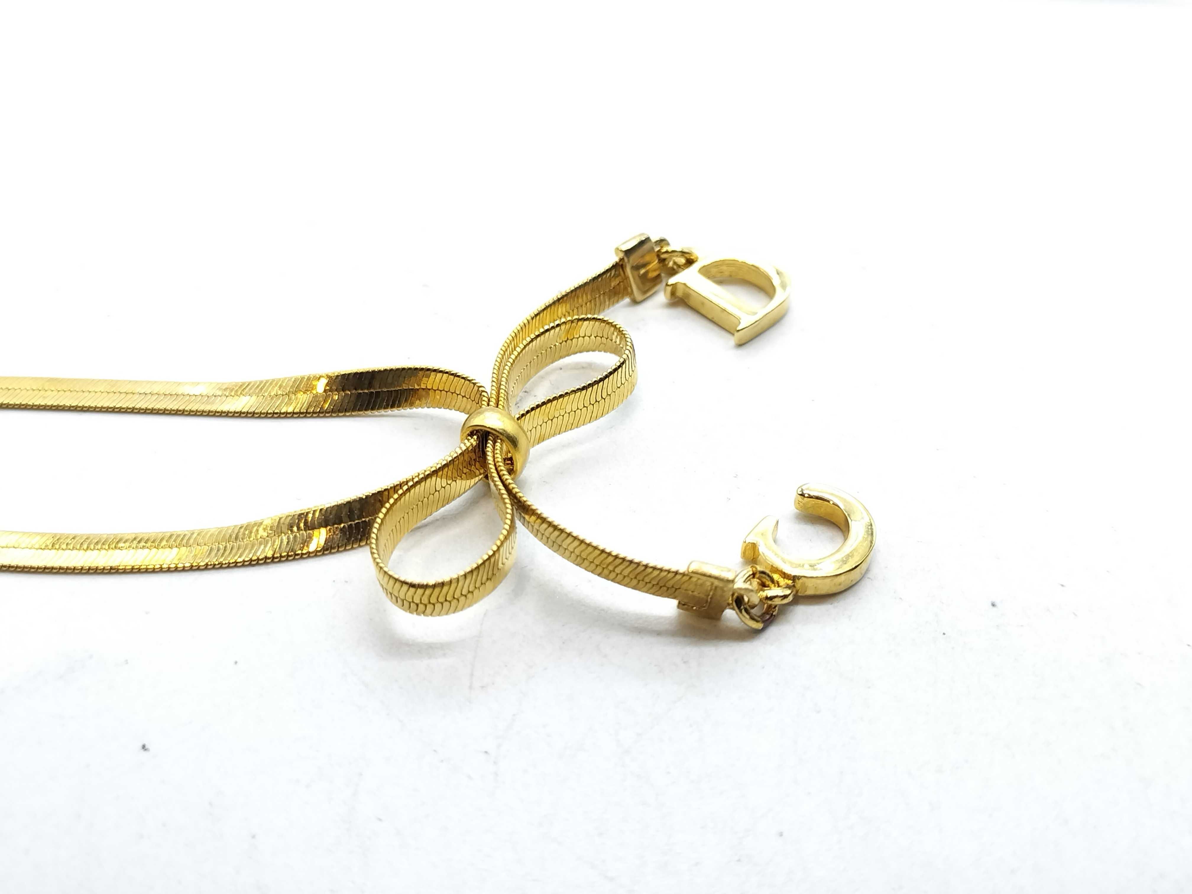 Gold-Colored Ribbon Motif Bracelet (Bracelet/Bangle) — view 3