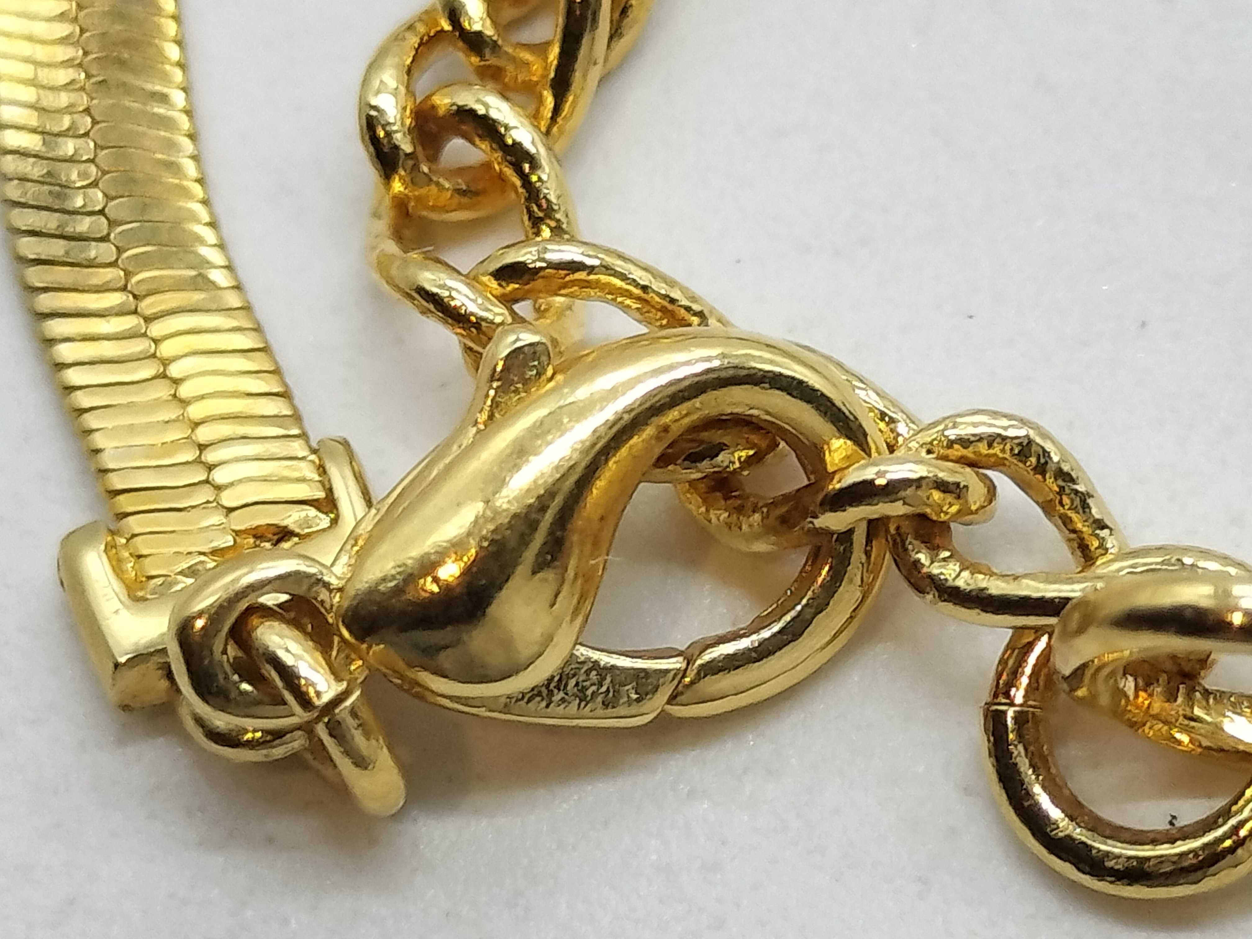 Gold-Colored Ribbon Motif Bracelet (Bracelet/Bangle) — view 4