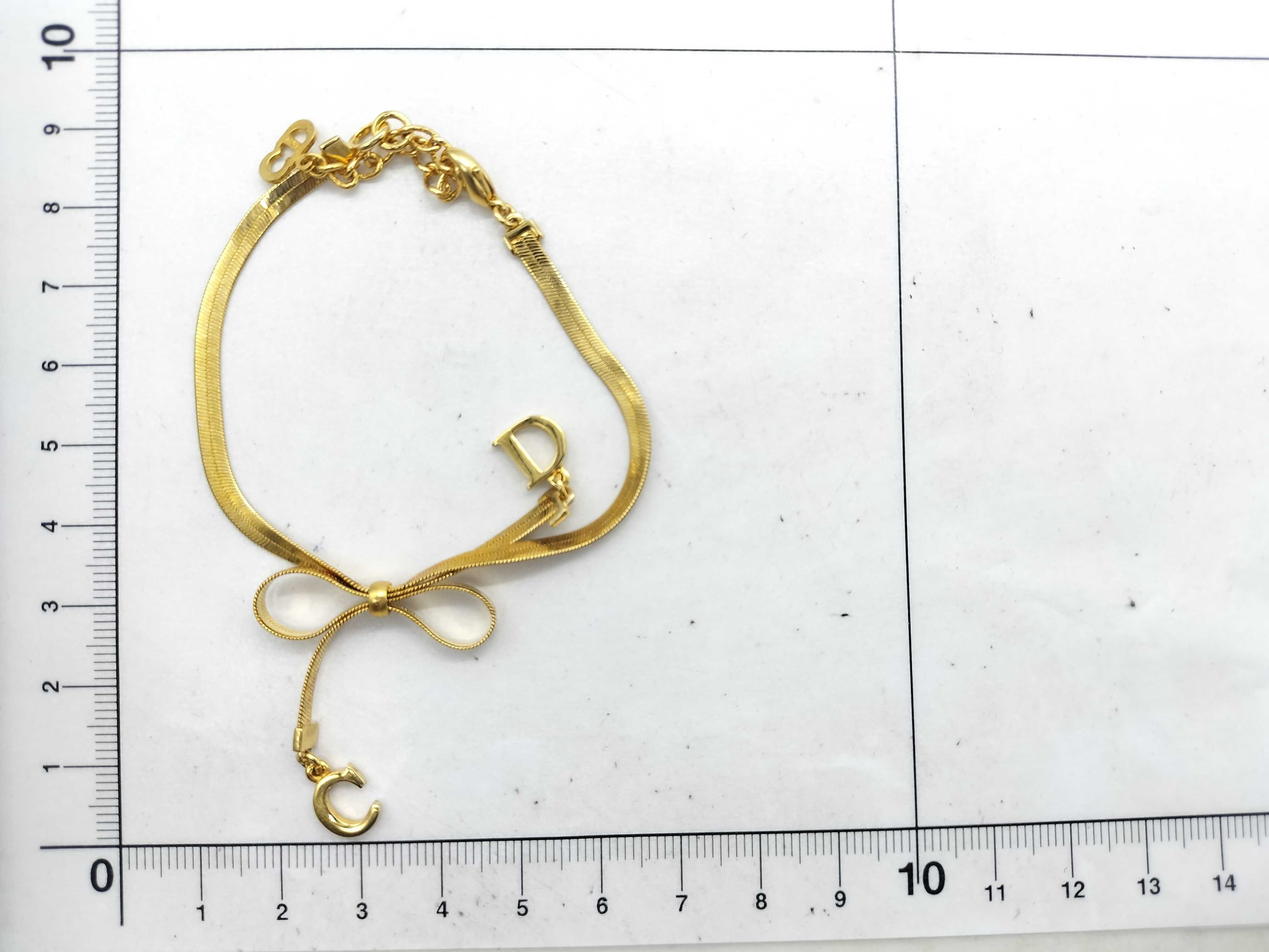 Gold-Colored Ribbon Motif Bracelet (Bracelet/Bangle) — view 6