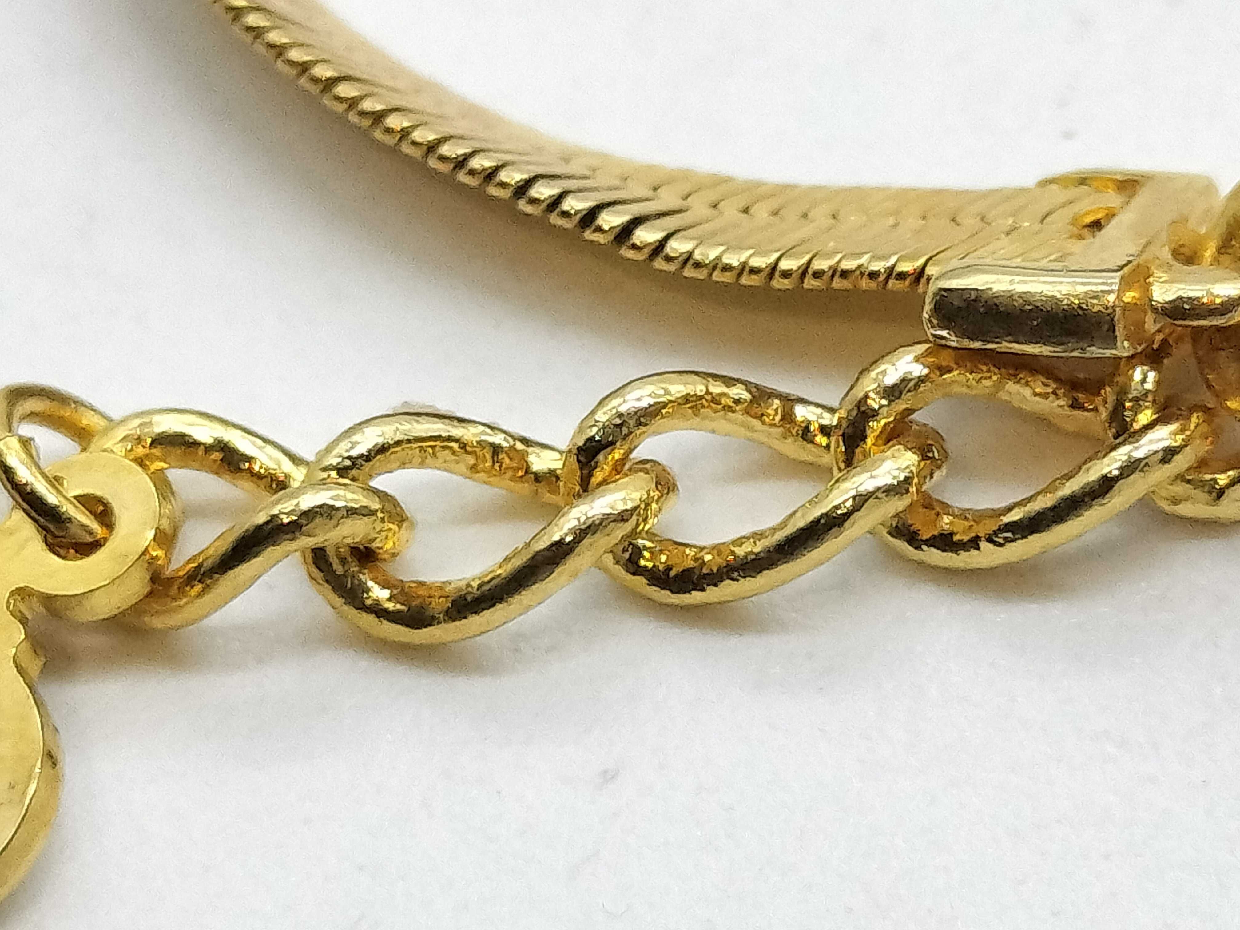 Gold-Colored Ribbon Motif Bracelet (Bracelet/Bangle) — view 7