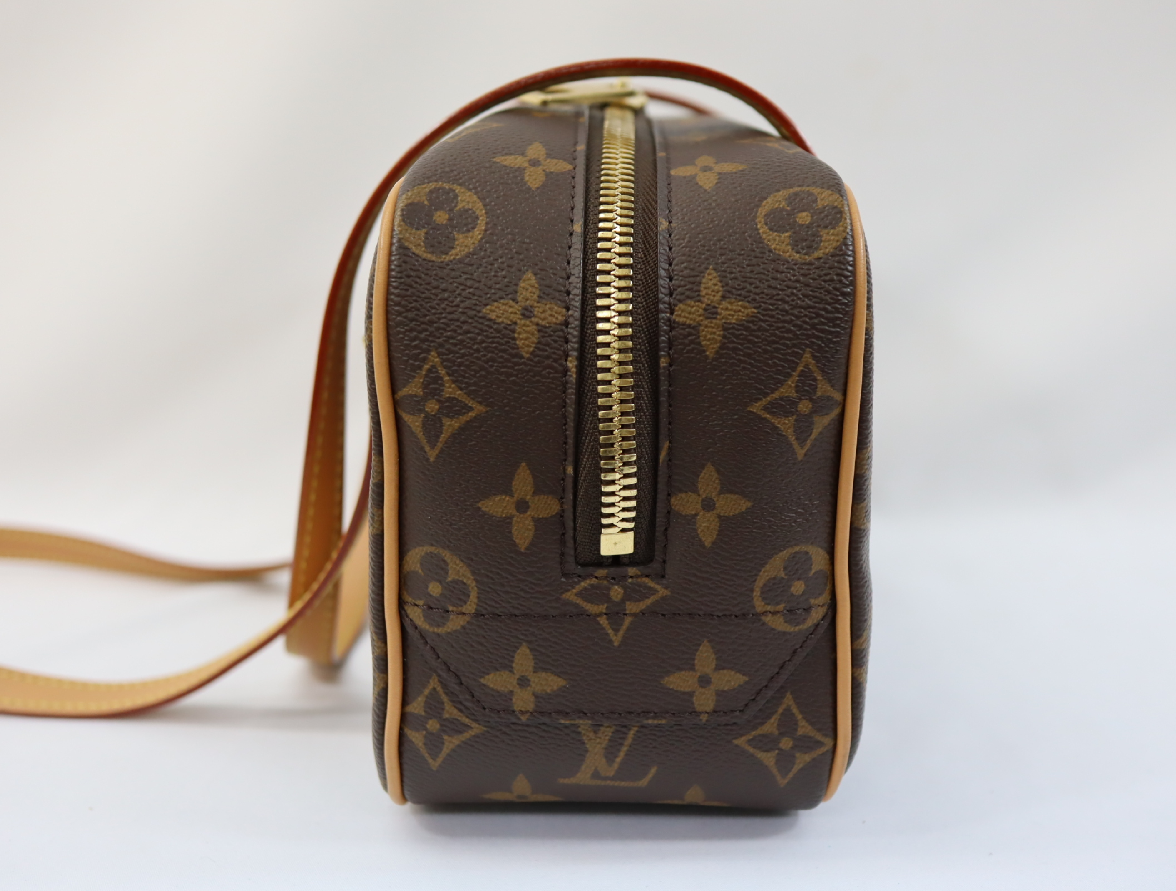 Monogram Cite M46321 Shoulder Bag (RFID detected) — view 3