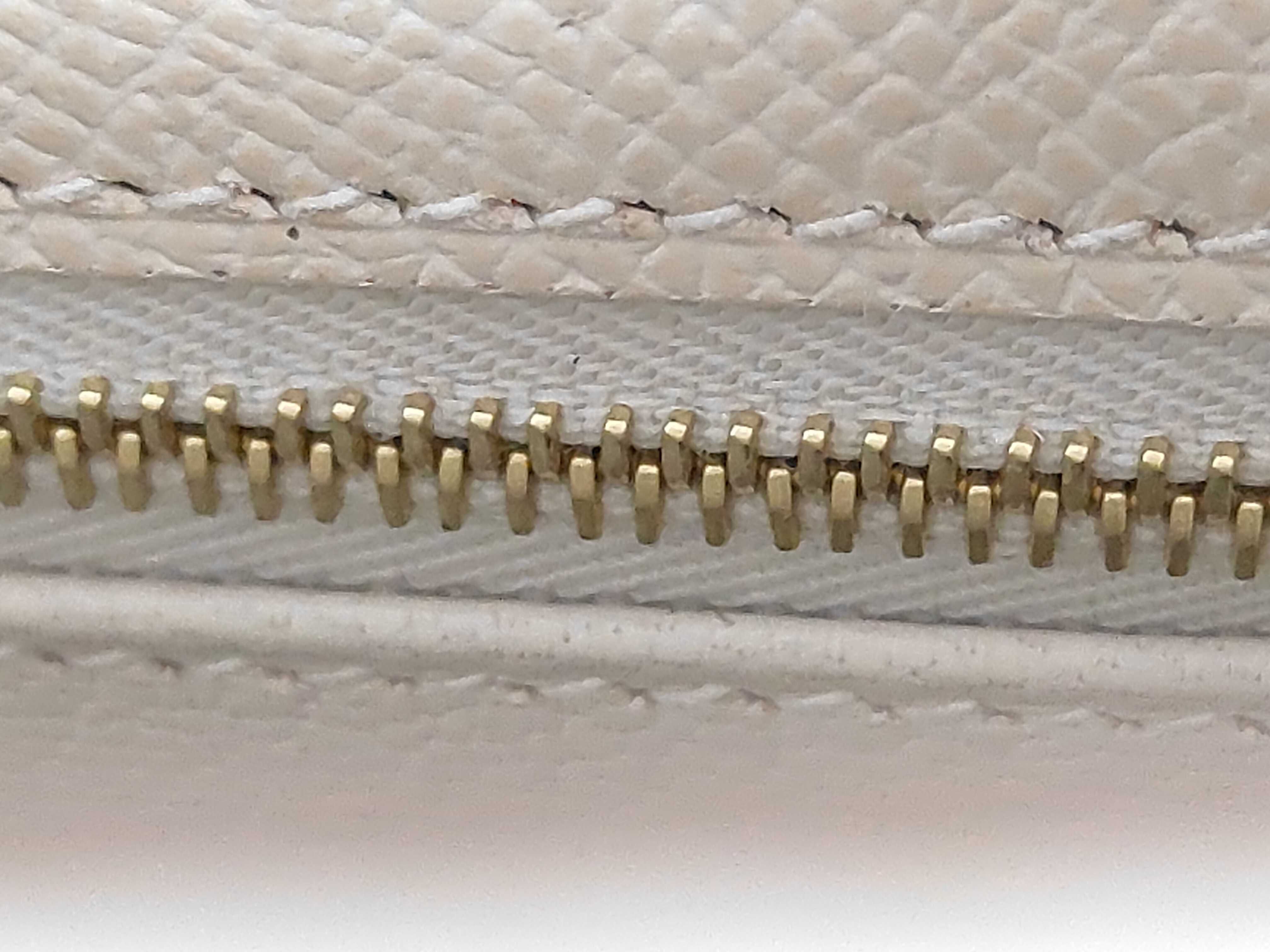 Kelly 25 Craie Gold Hardware Epsom Leather Z Stamp Handbag — view 5