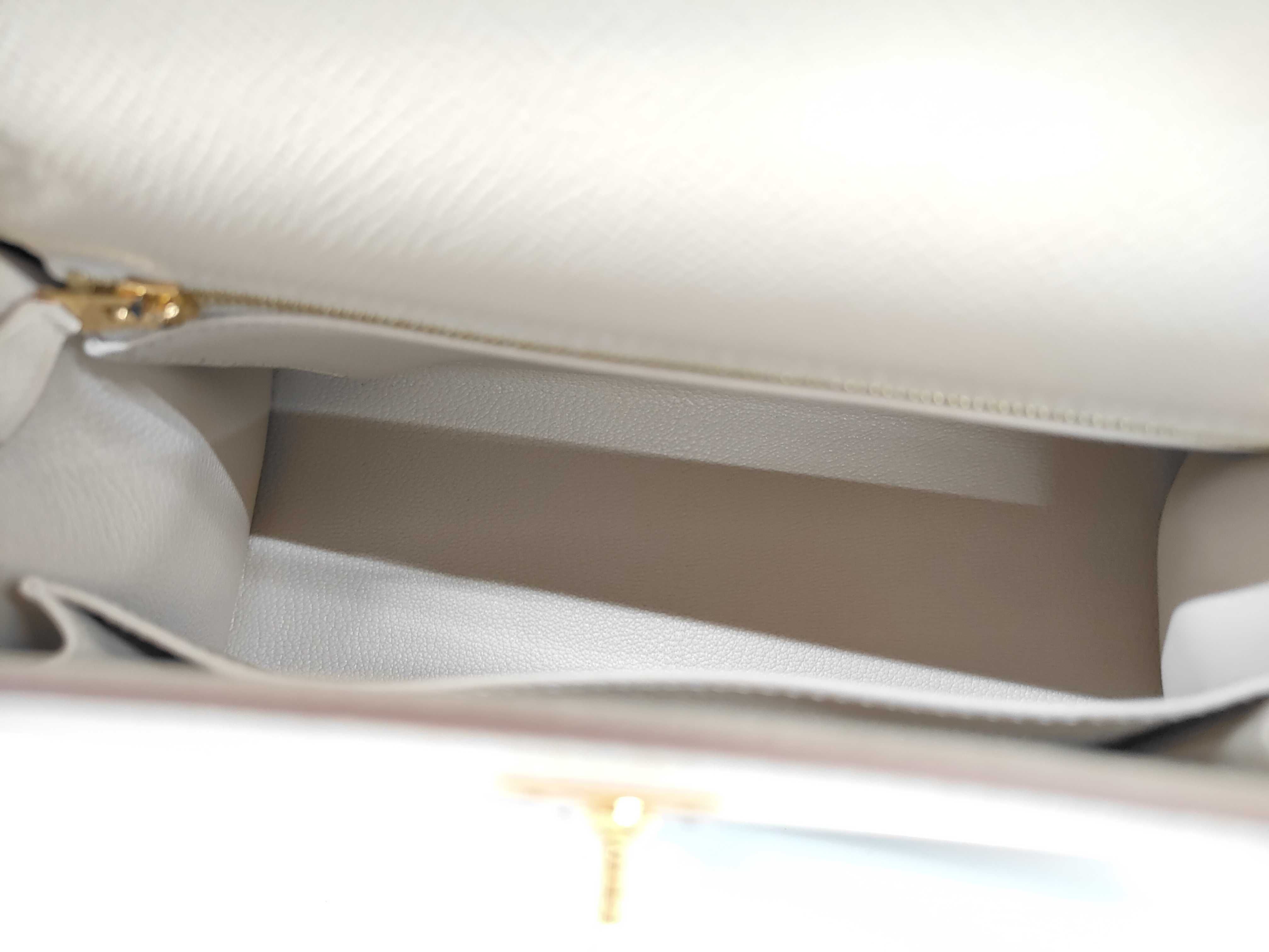 Kelly 25 Craie Gold Hardware Epsom Leather Z Stamp Handbag — view 9