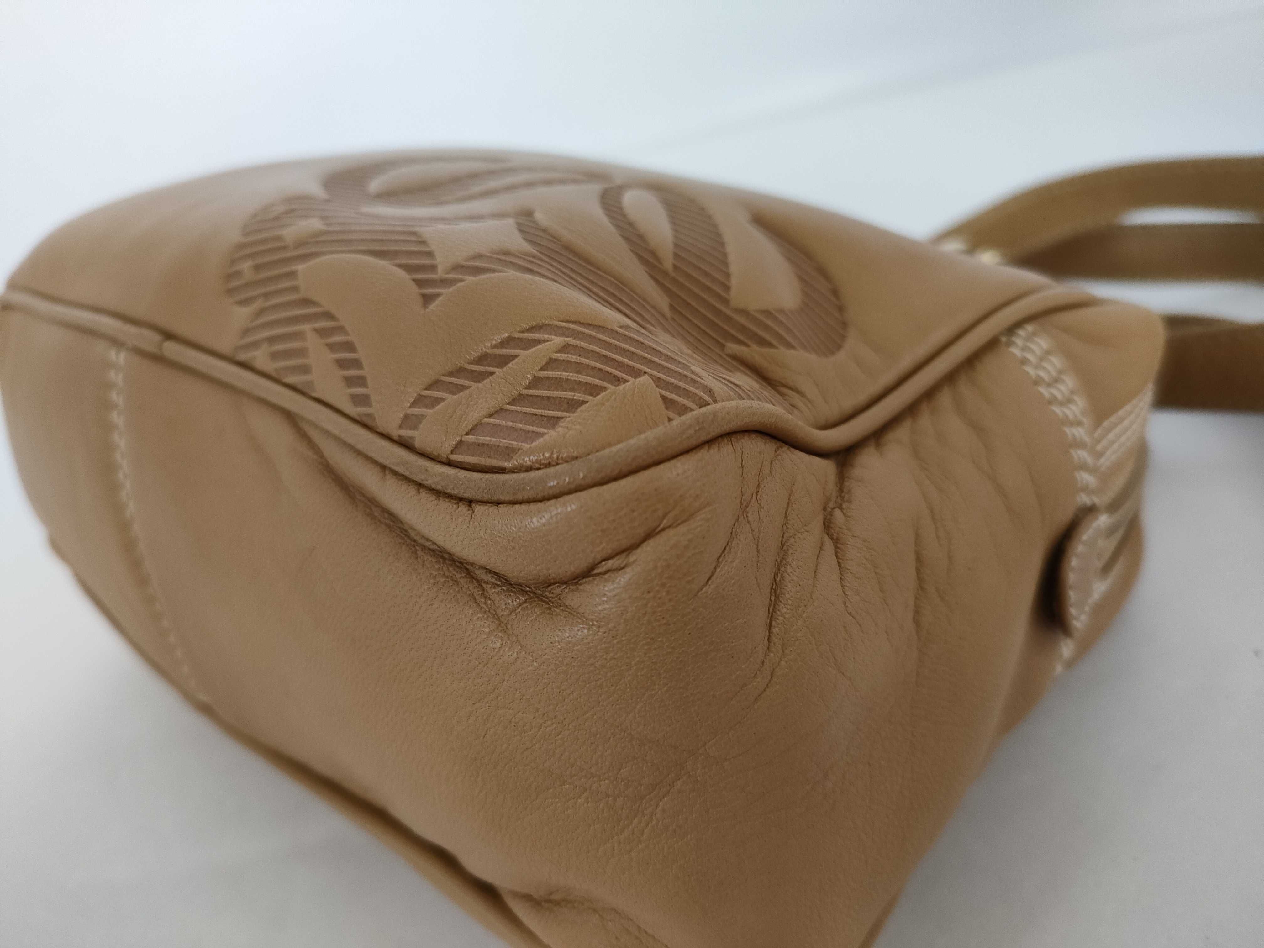 Lambskin Beige Shoulder Bag — view 6