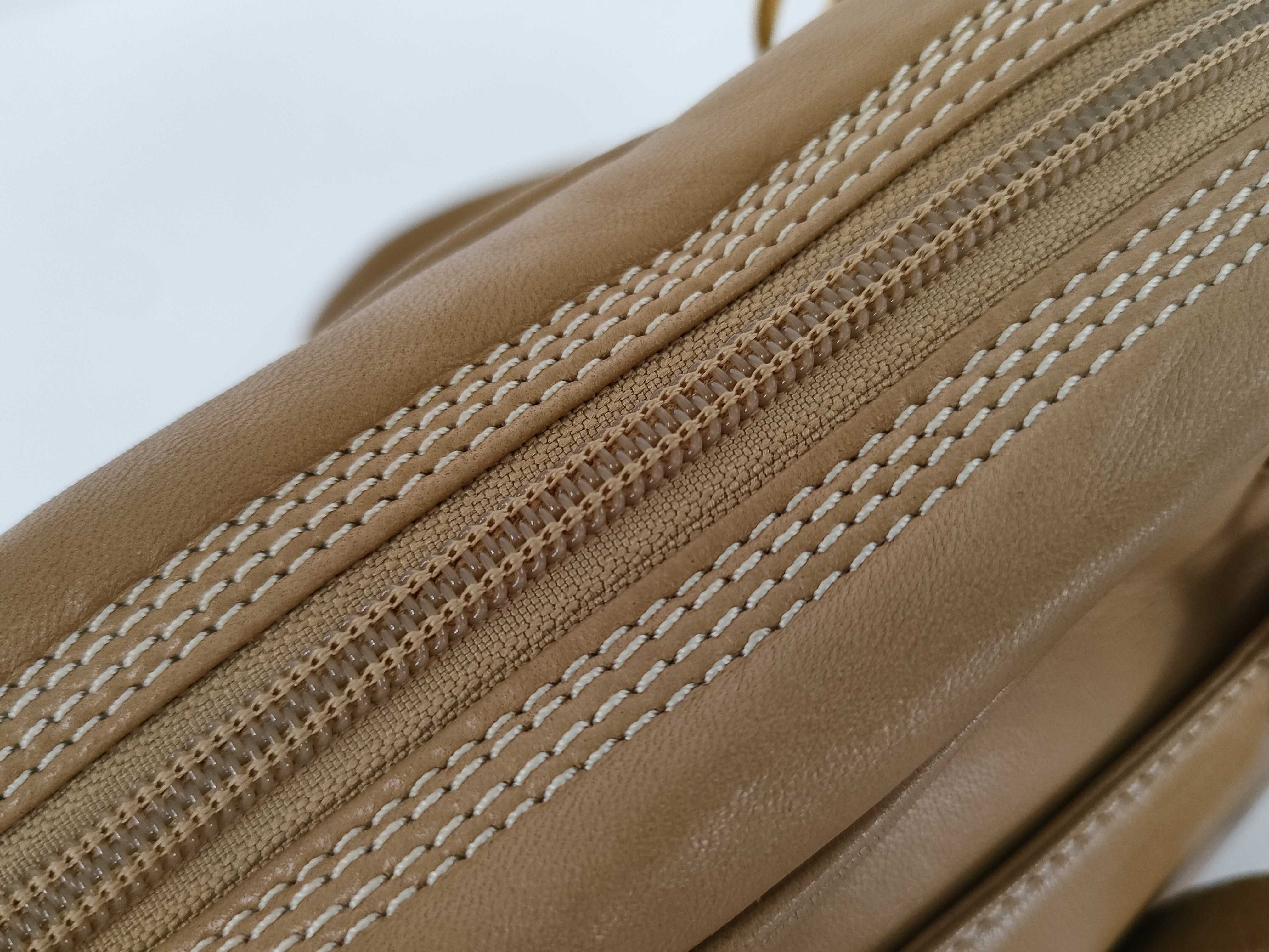 Lambskin Beige Shoulder Bag — view 8