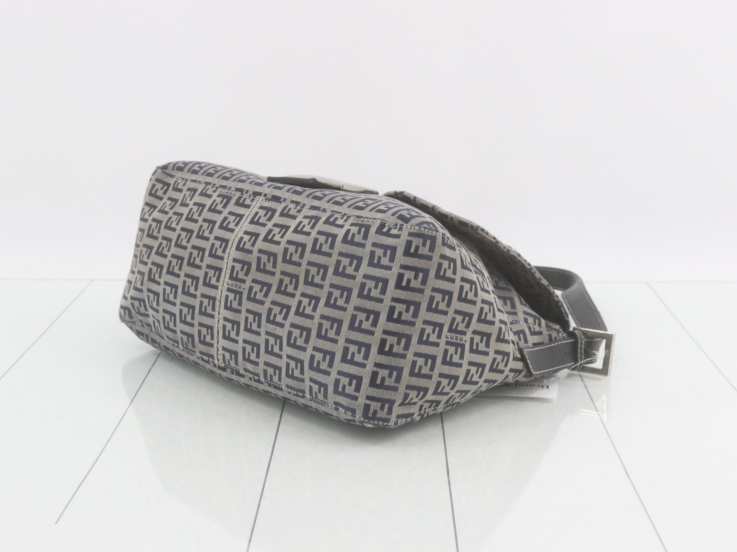 Mamma Bucket Zucchino Canvas One-Shoulder Bag — view 6