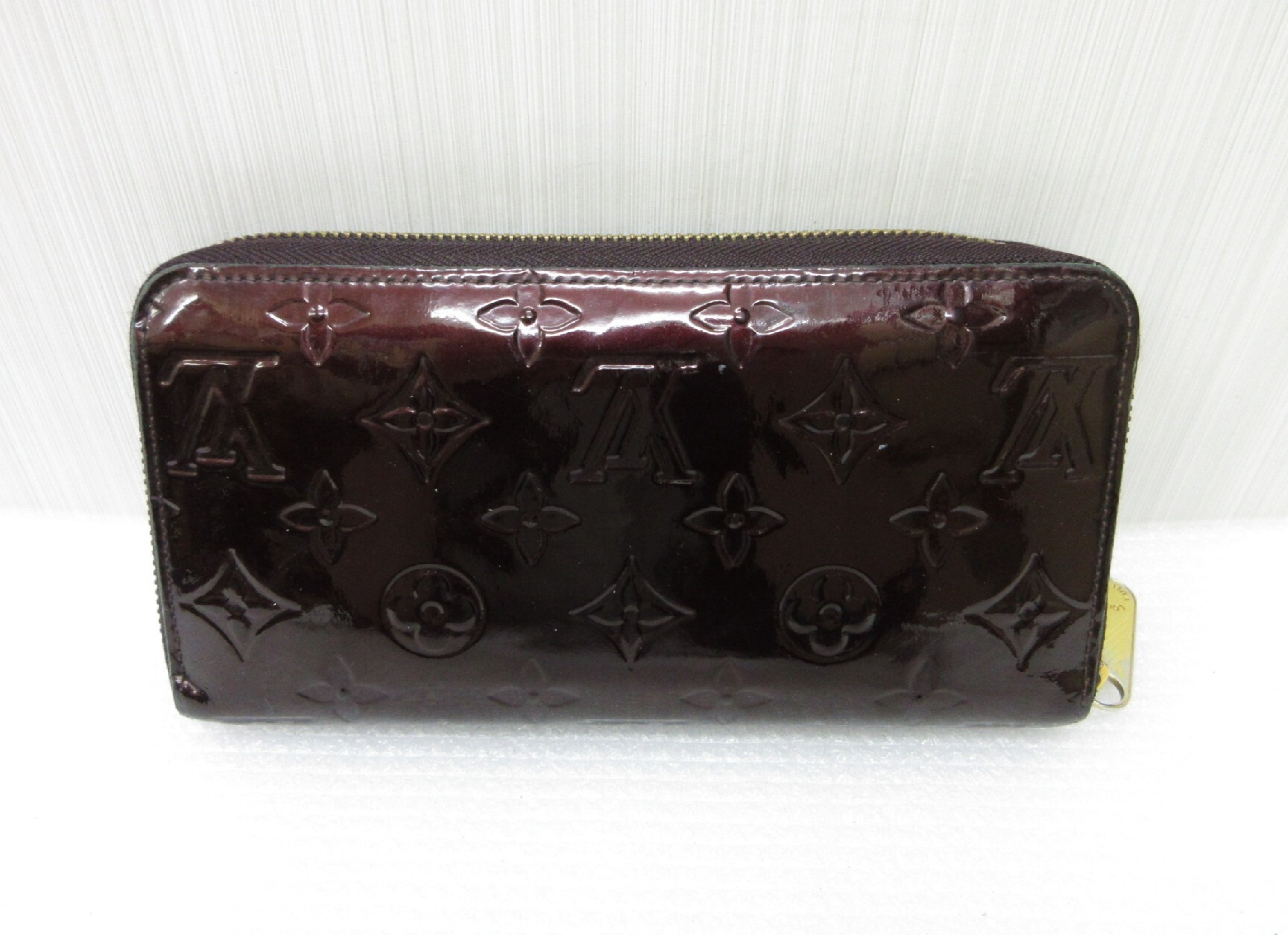 Vernis Zippy Wallet M93522 Round Zipper Long Wallet SP3161 Wallet — view 2