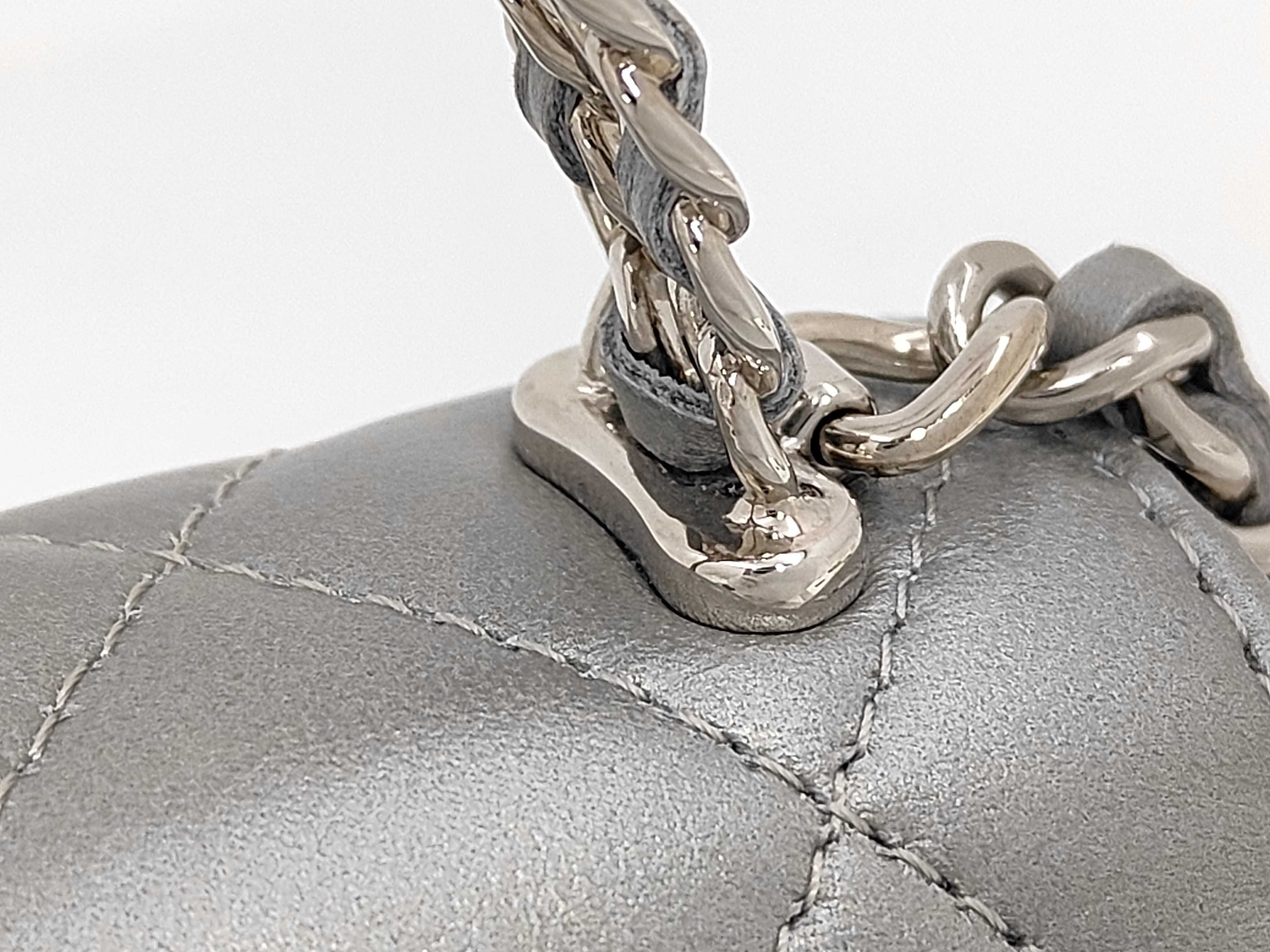 19 Chain Shoulder Bag, 2-way, Silver, Random Seal, Inner Protective Seal Included, Shoulder Bag — view 3