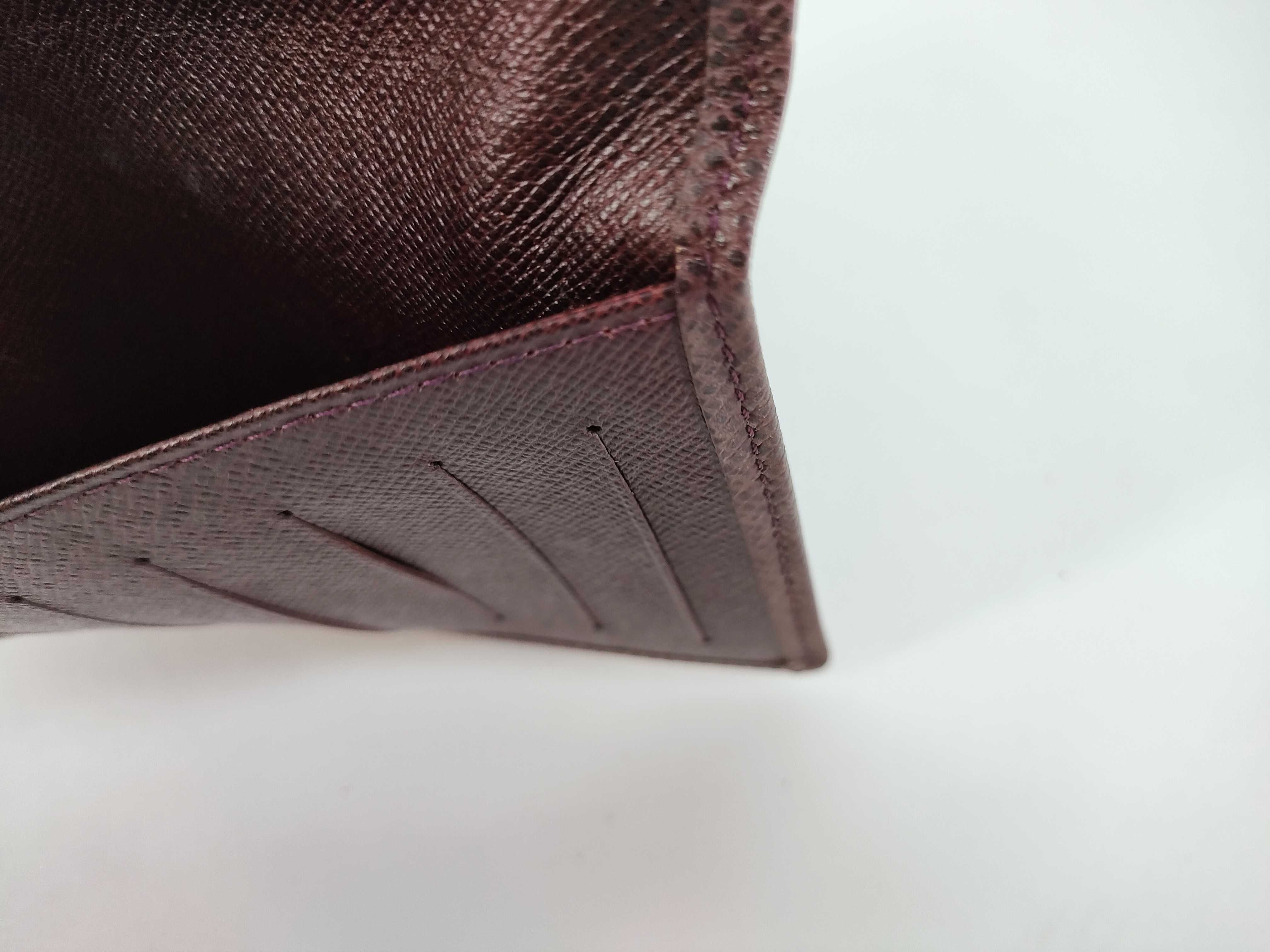 Taiga Louis Vuitton Taiga folding wallet, billfold. — view 11