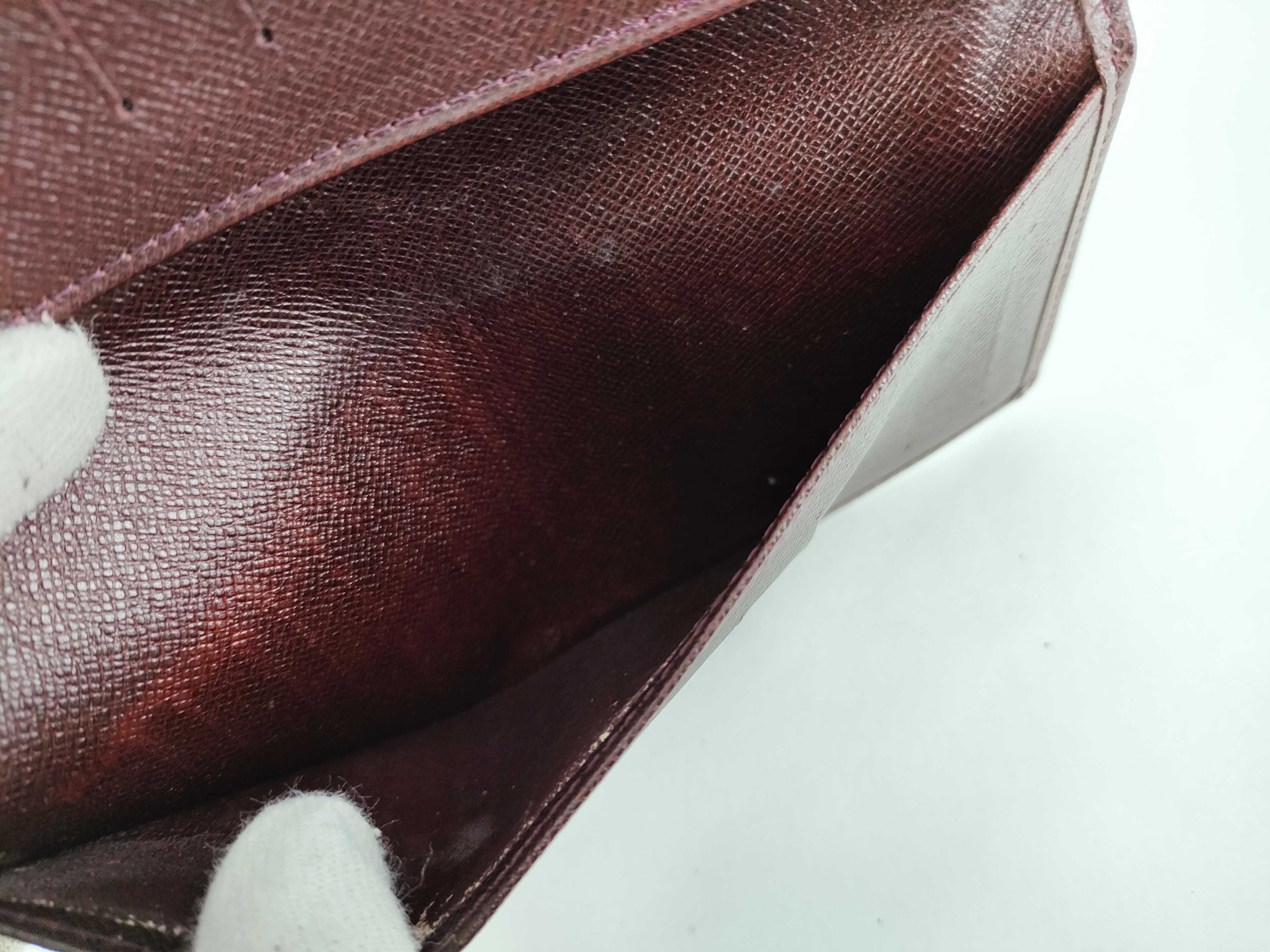 Taiga Louis Vuitton Taiga folding wallet, billfold. — view 10