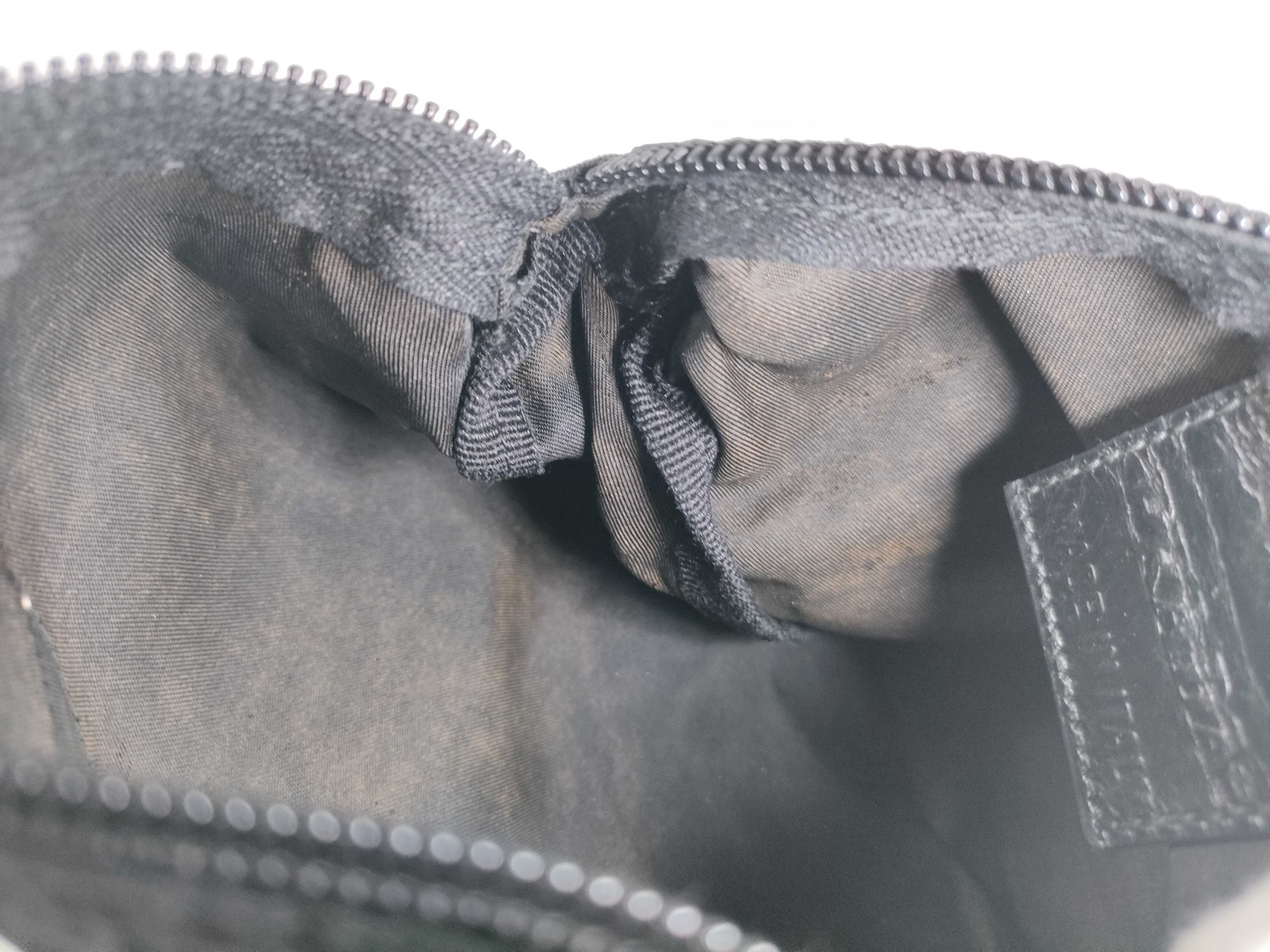 nylon pouch with triangular logo. — view 8