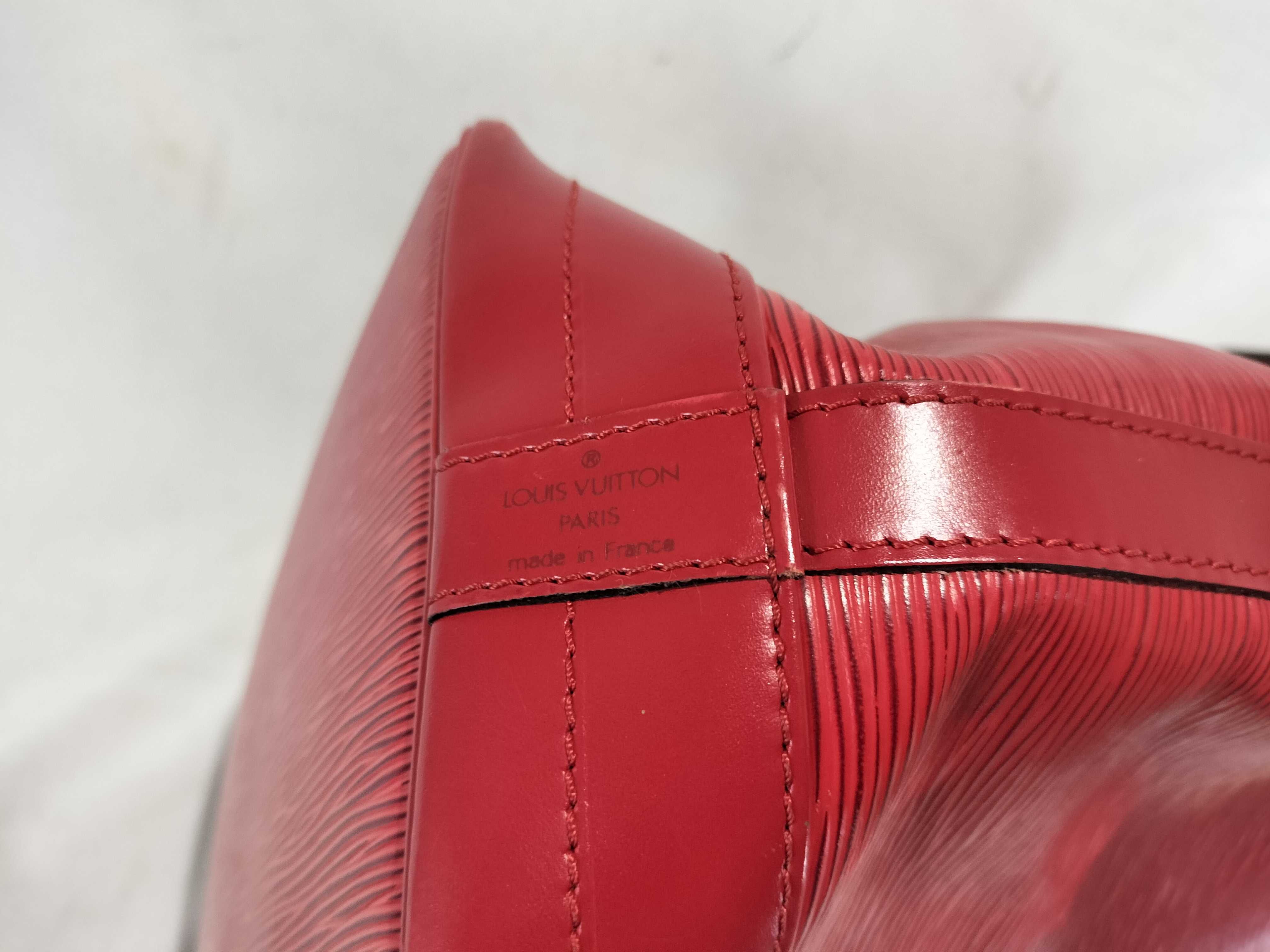 Epi Noé Shoulder Bag — view 12