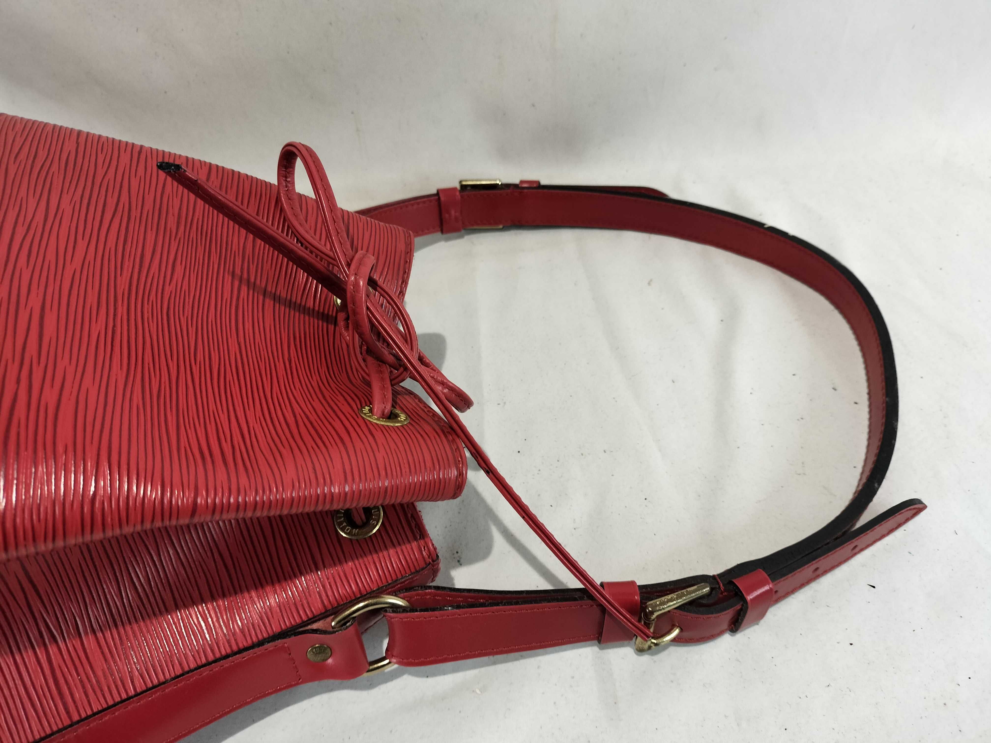 Epi Noé Shoulder Bag — view 4