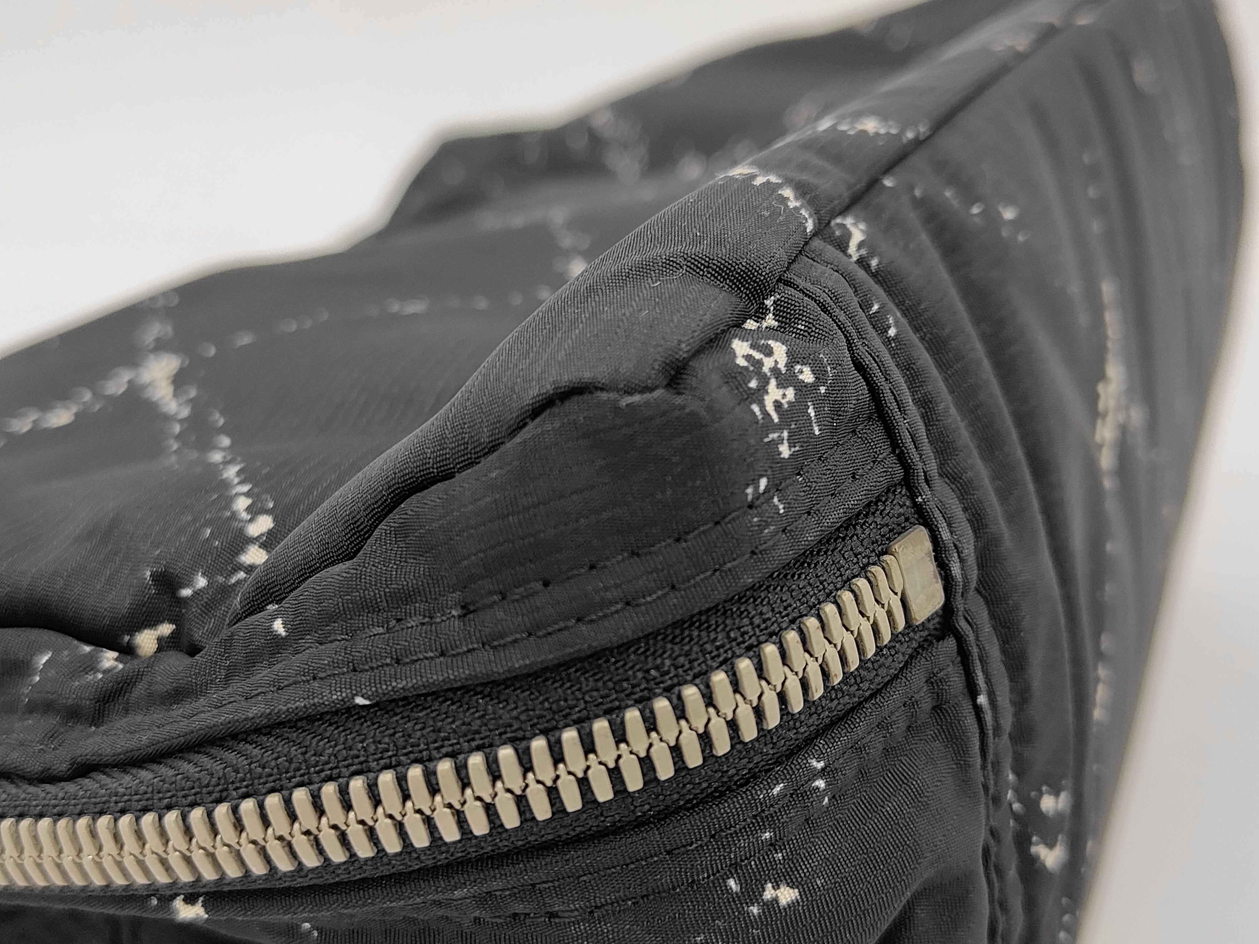 (Chanel) Old Travel Handbag — view 7