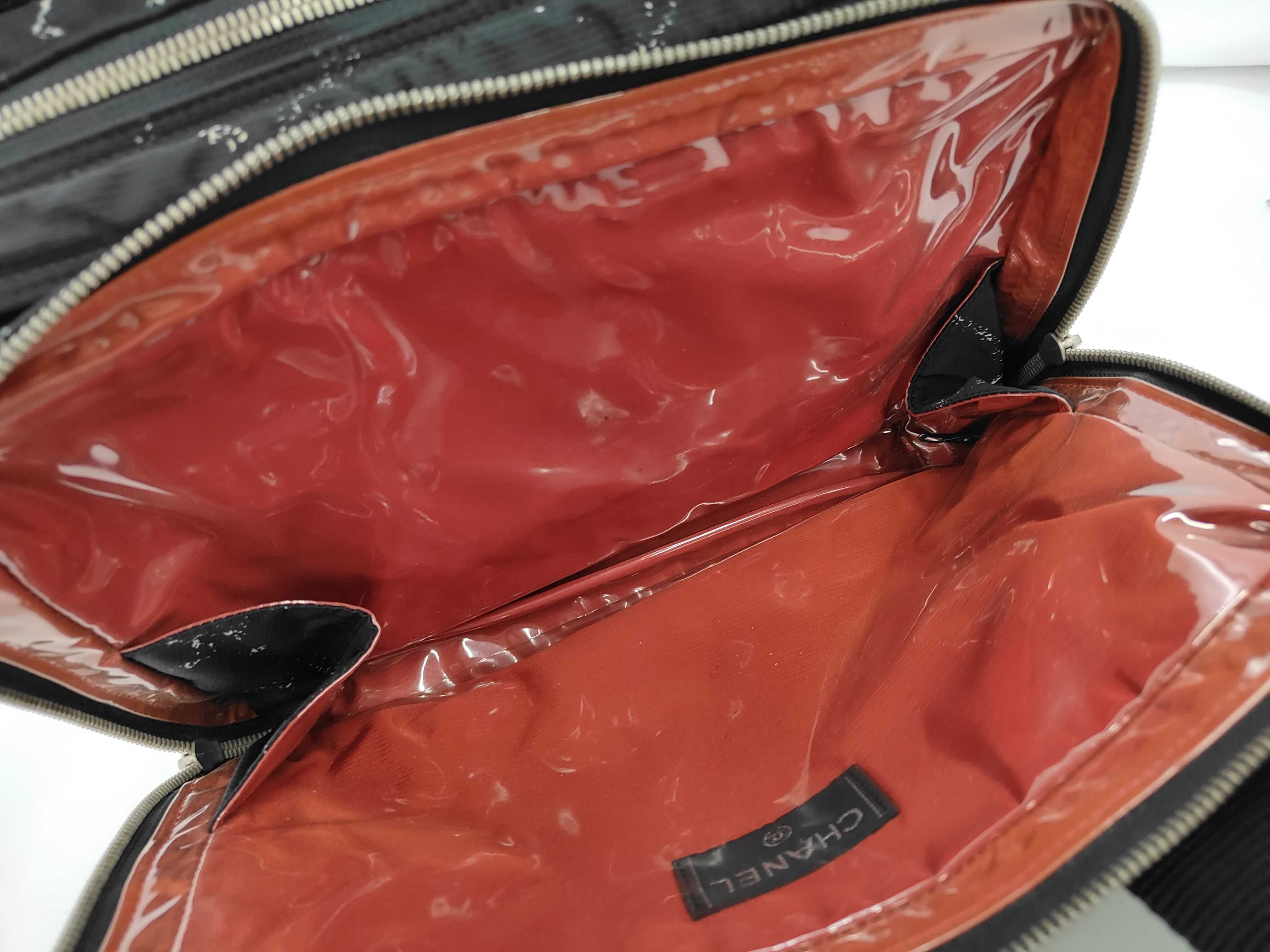 (Chanel) Old Travel Handbag — view 8