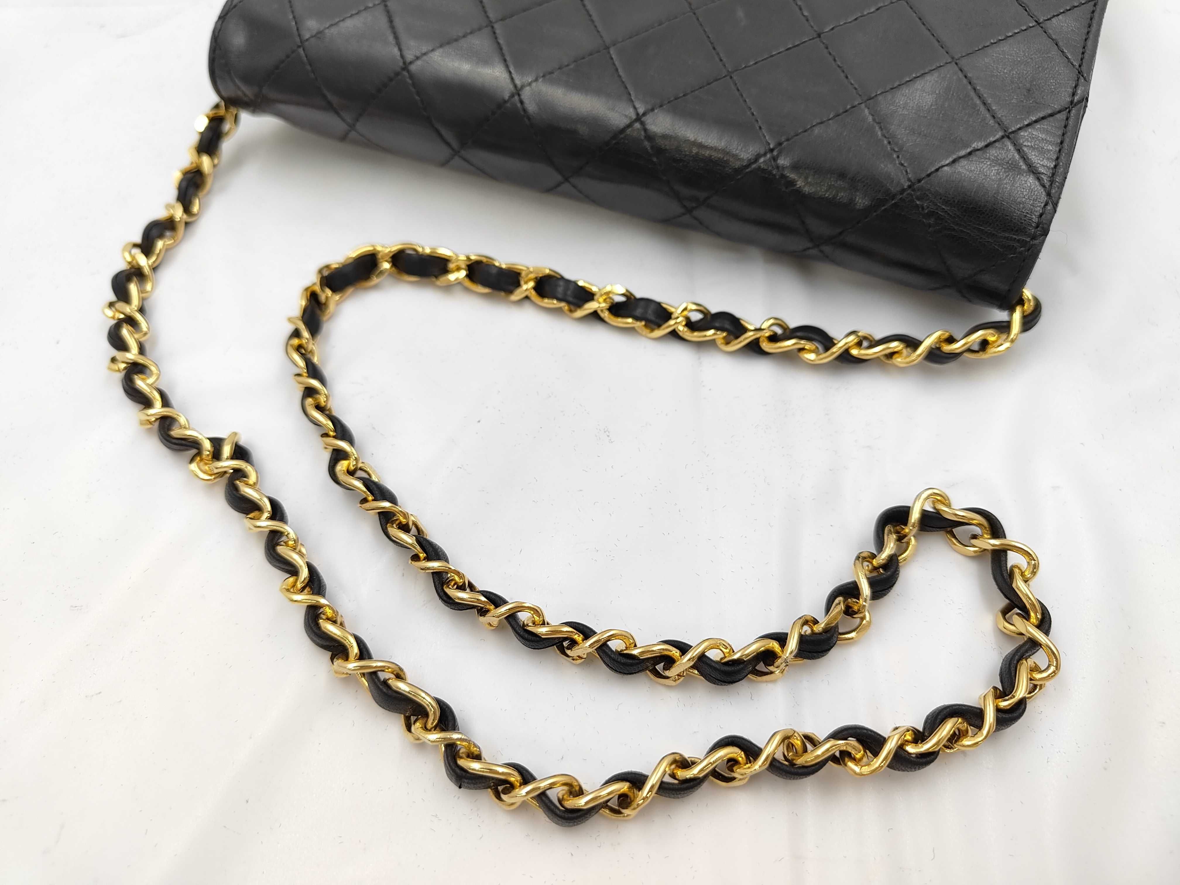 Matelassé Push Black Shoulder Bag — view 3