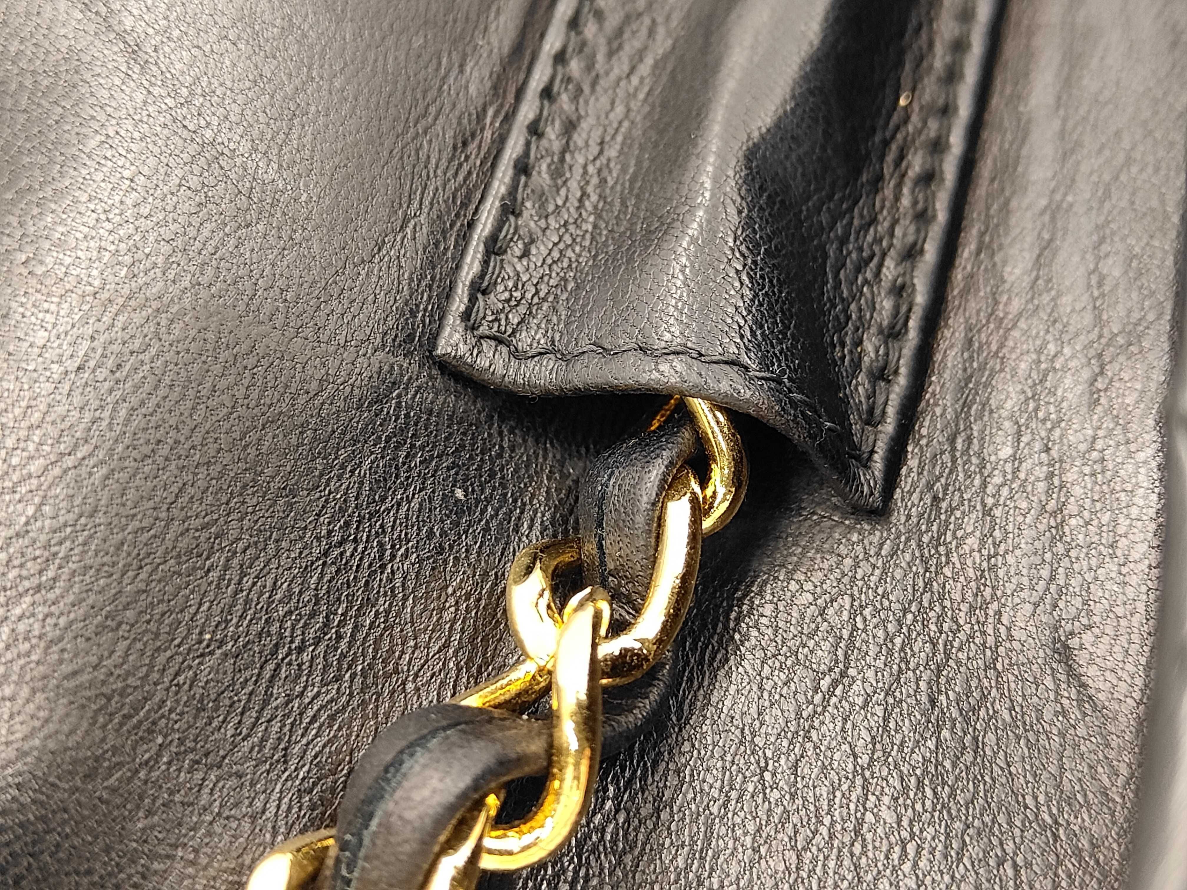 Matelassé Push Black Shoulder Bag — view 5