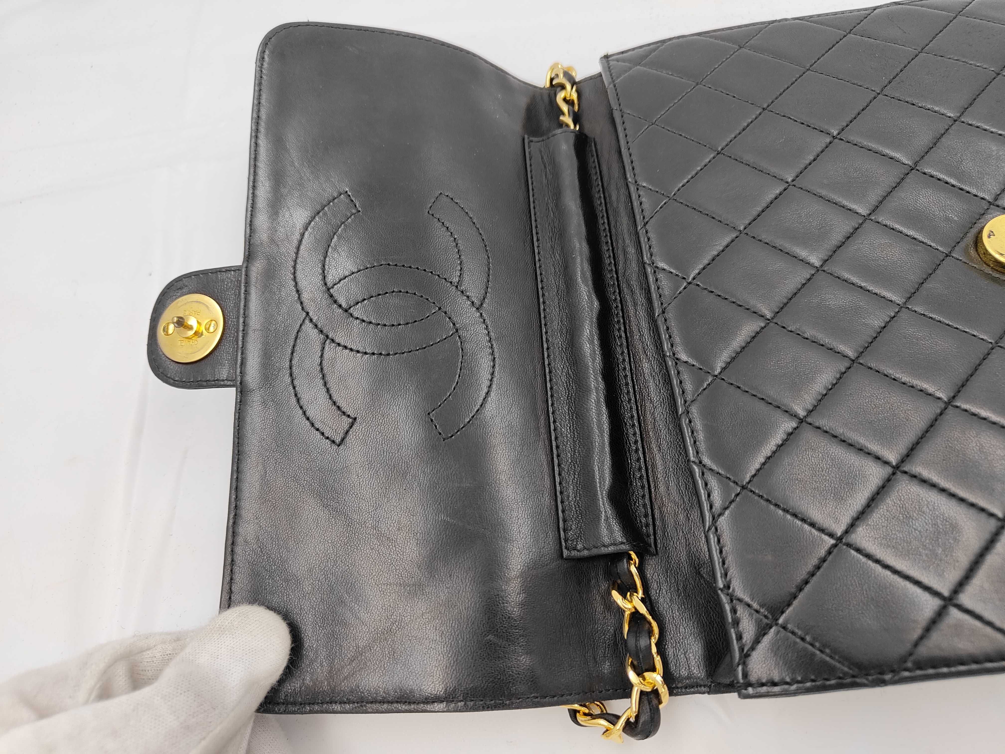 Matelassé Push Black Shoulder Bag — view 8
