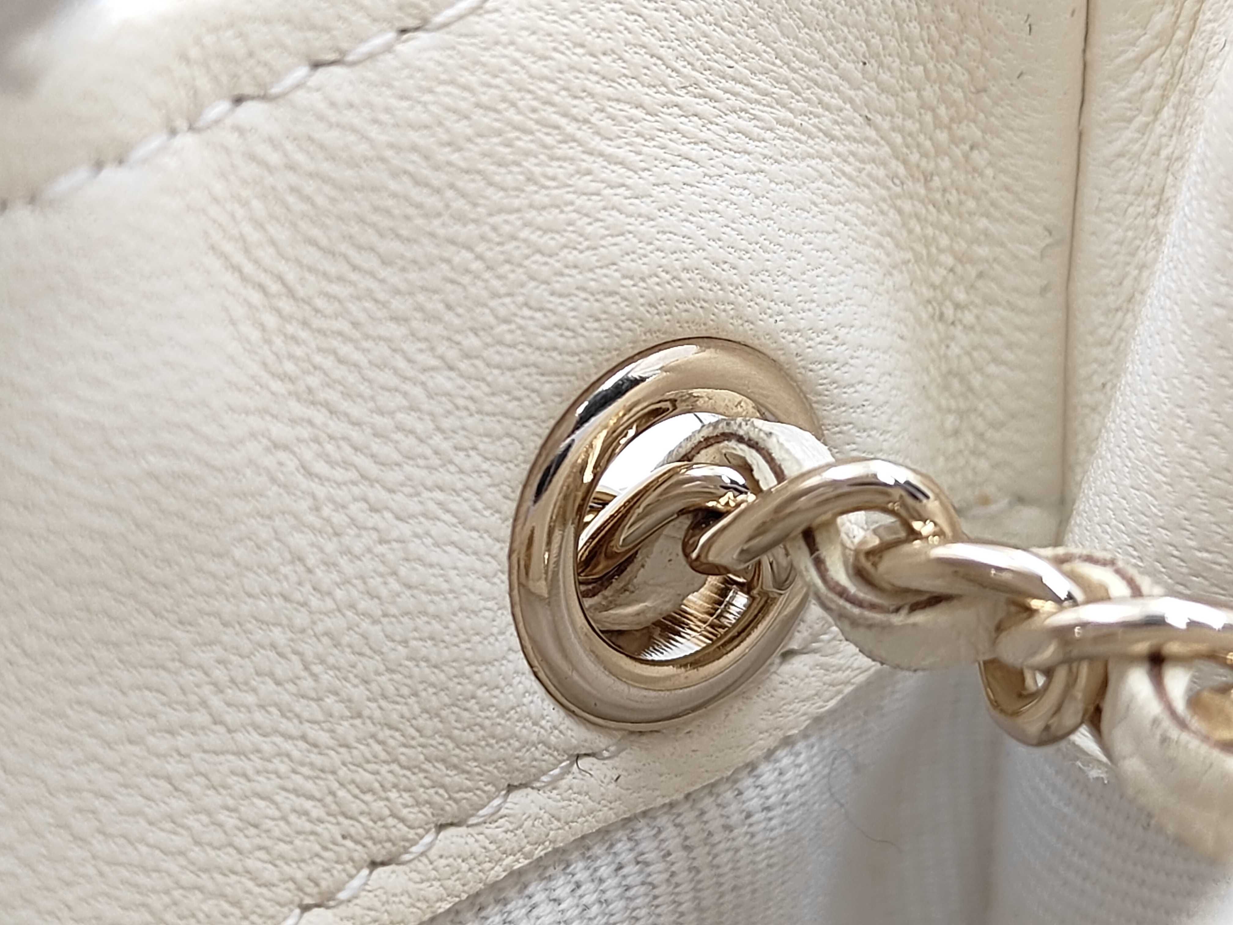Matelassé Mini Chain Shoulder Bag 31804087 — view 12