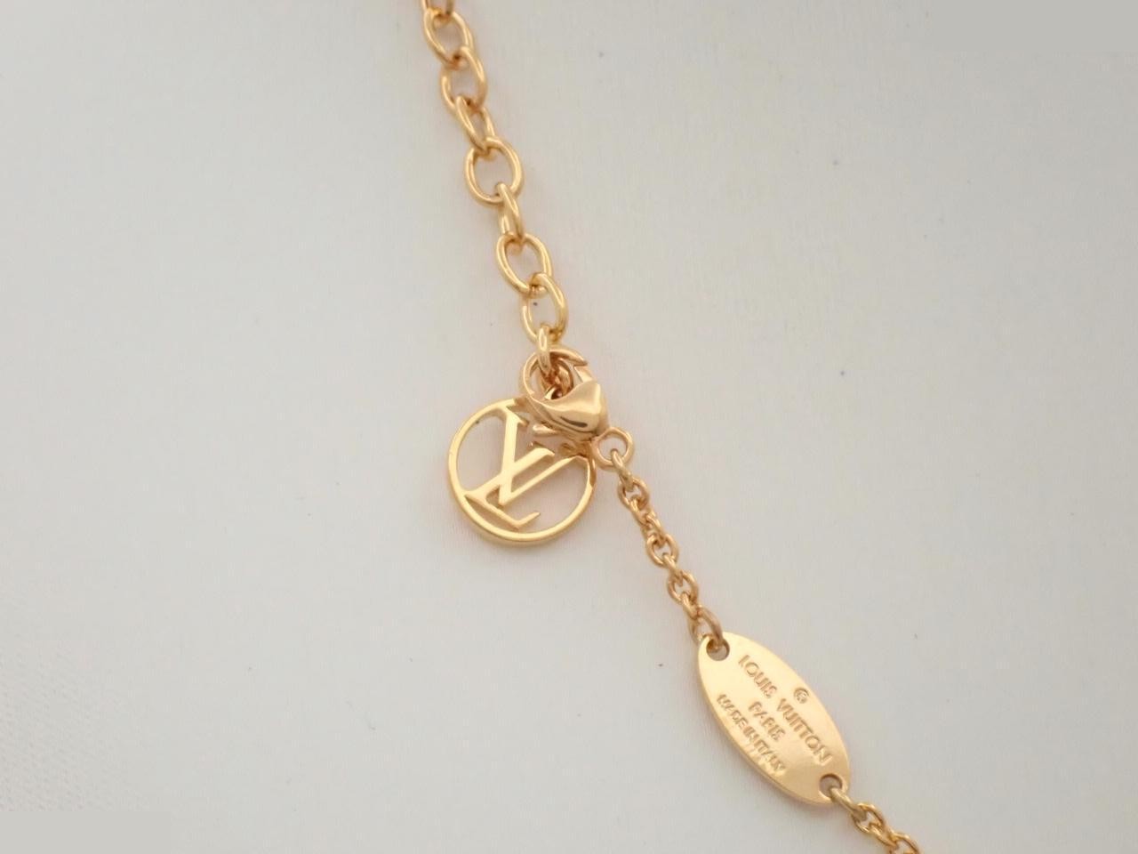 Essential V Necklace — view 2