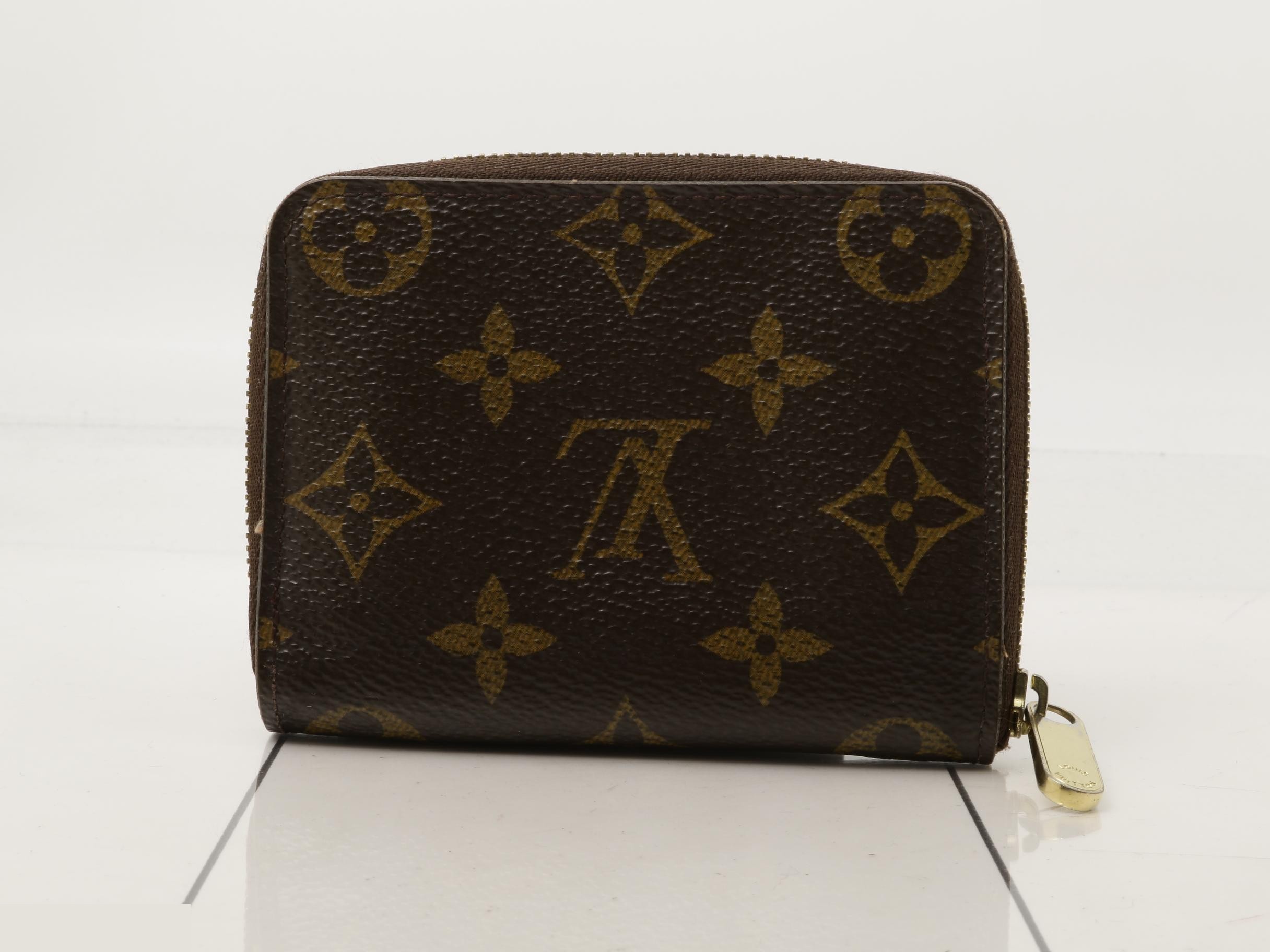 Zippy Coin Purse Monogram — view 2