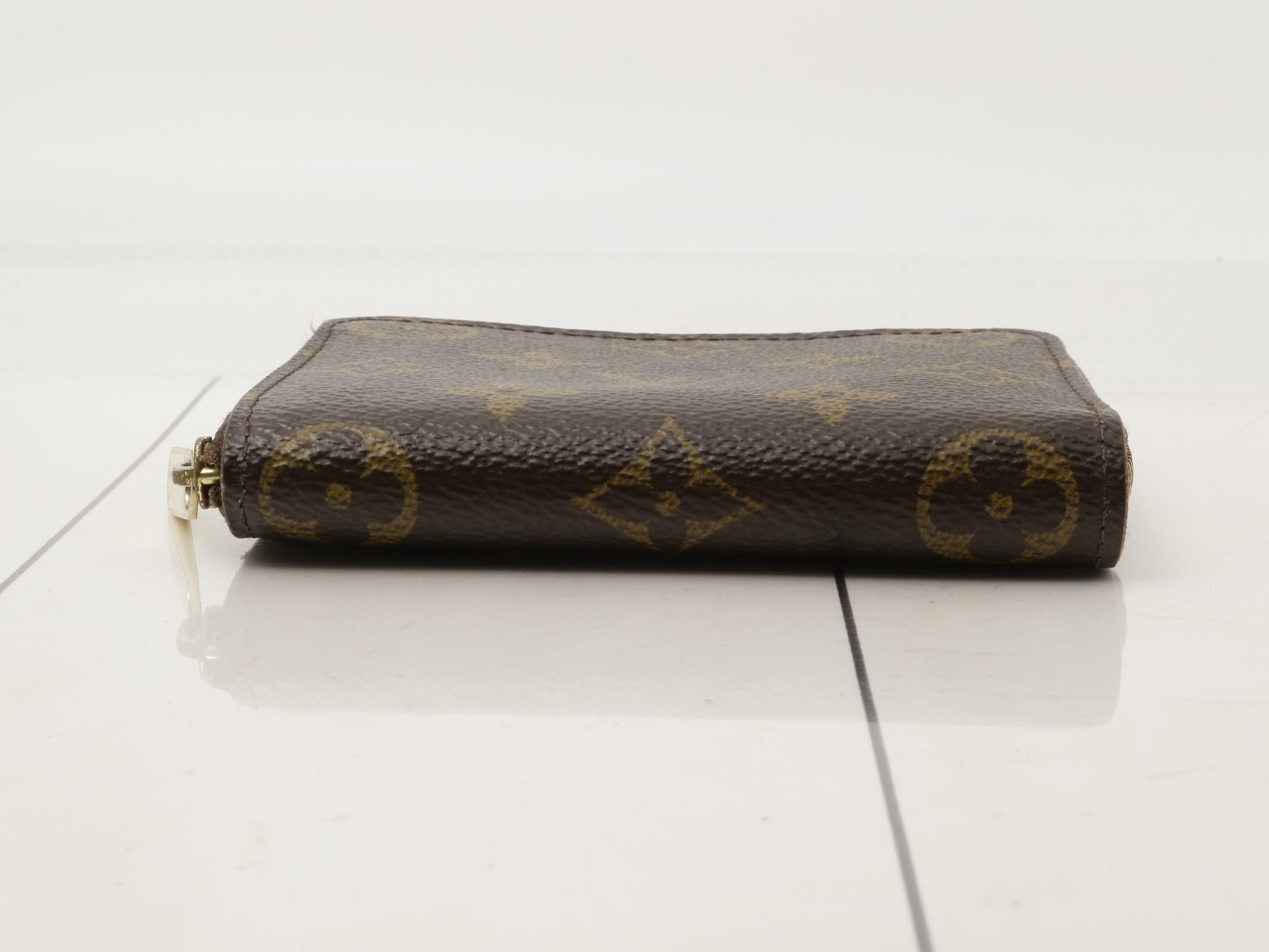 Zippy Coin Purse Monogram — view 3