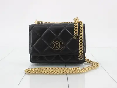 Matelassé Lambskin Chain Wallet, Black