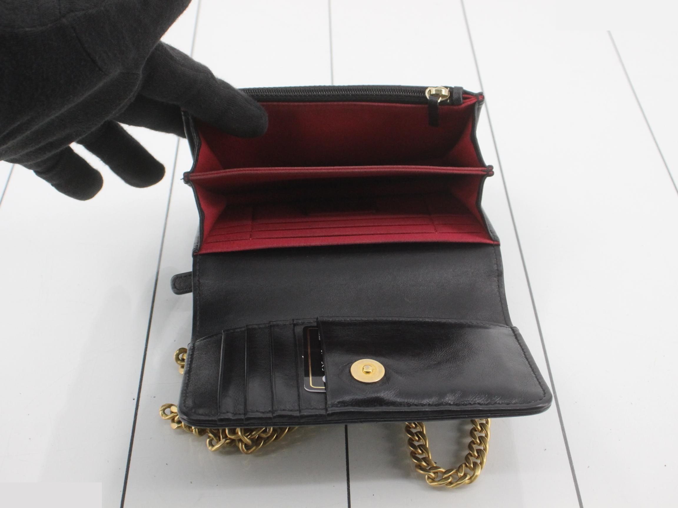 Matelassé Lambskin Chain Wallet, Black — view 4