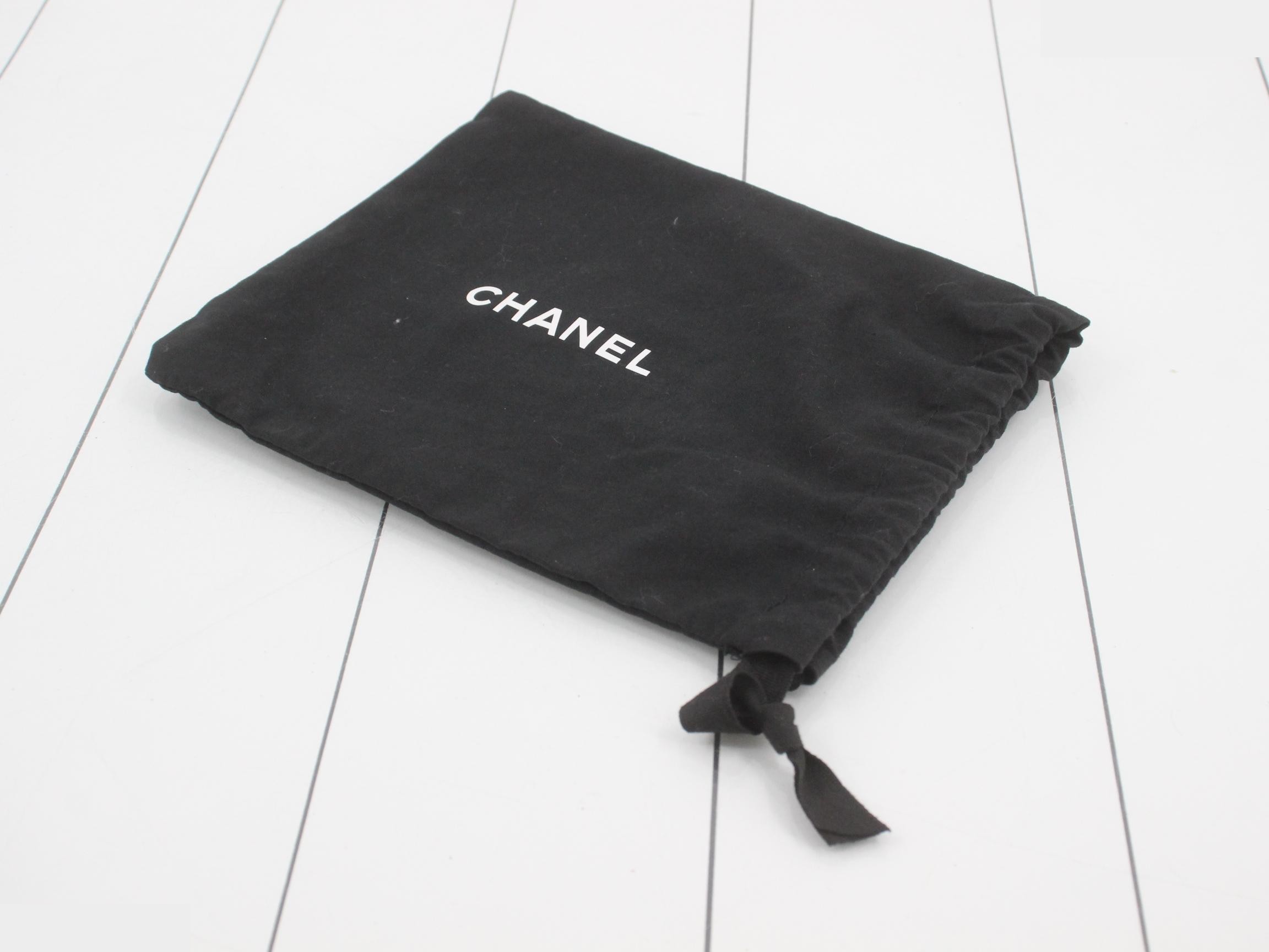 Matelassé Lambskin Chain Wallet, Black — view 5