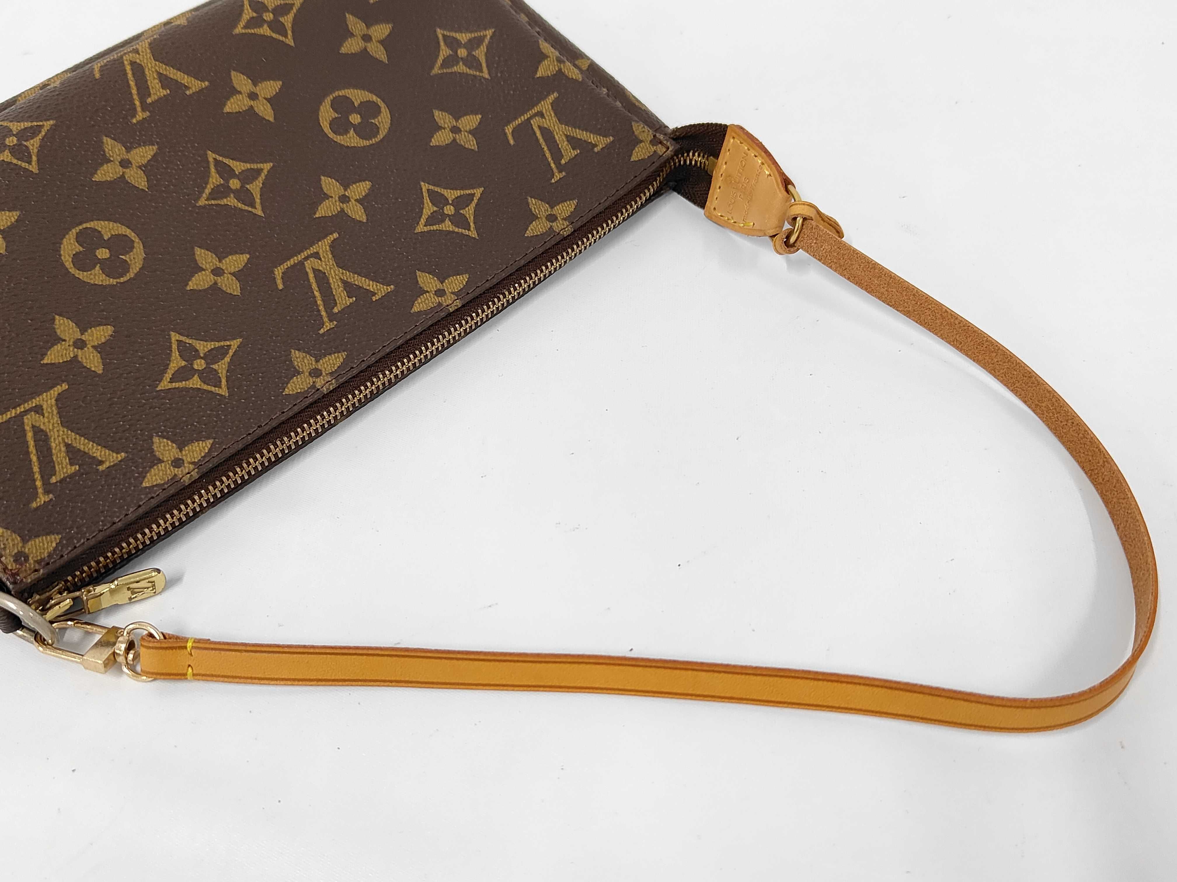 Monogram Accessoires AR0996 Handbag — view 3
