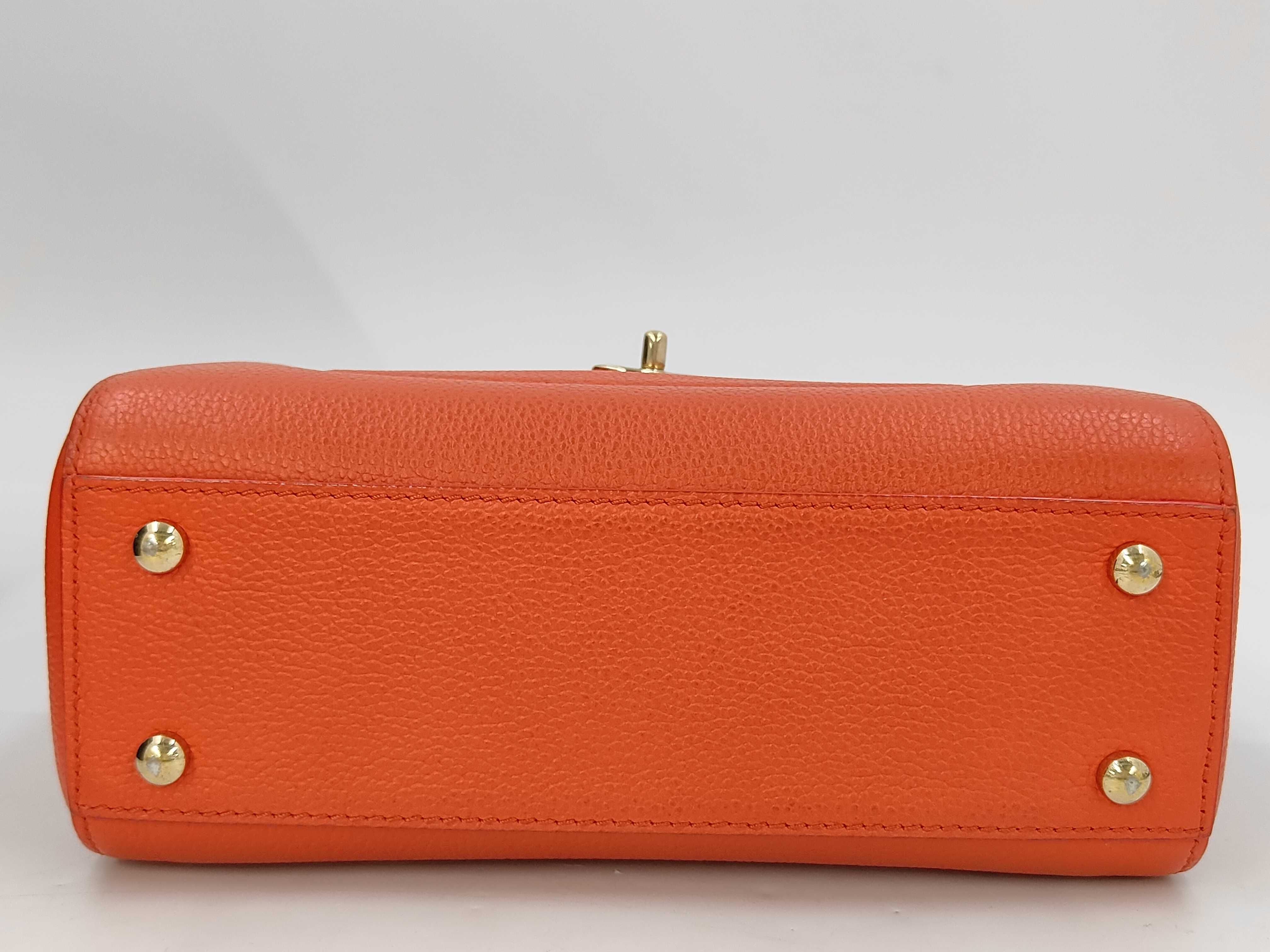 Neo Executive Tote Small, Caviar Leather, Gold Hardware, 2-way Handbag/Shoulder Bag, Orange, Serial Number 23 — view 4