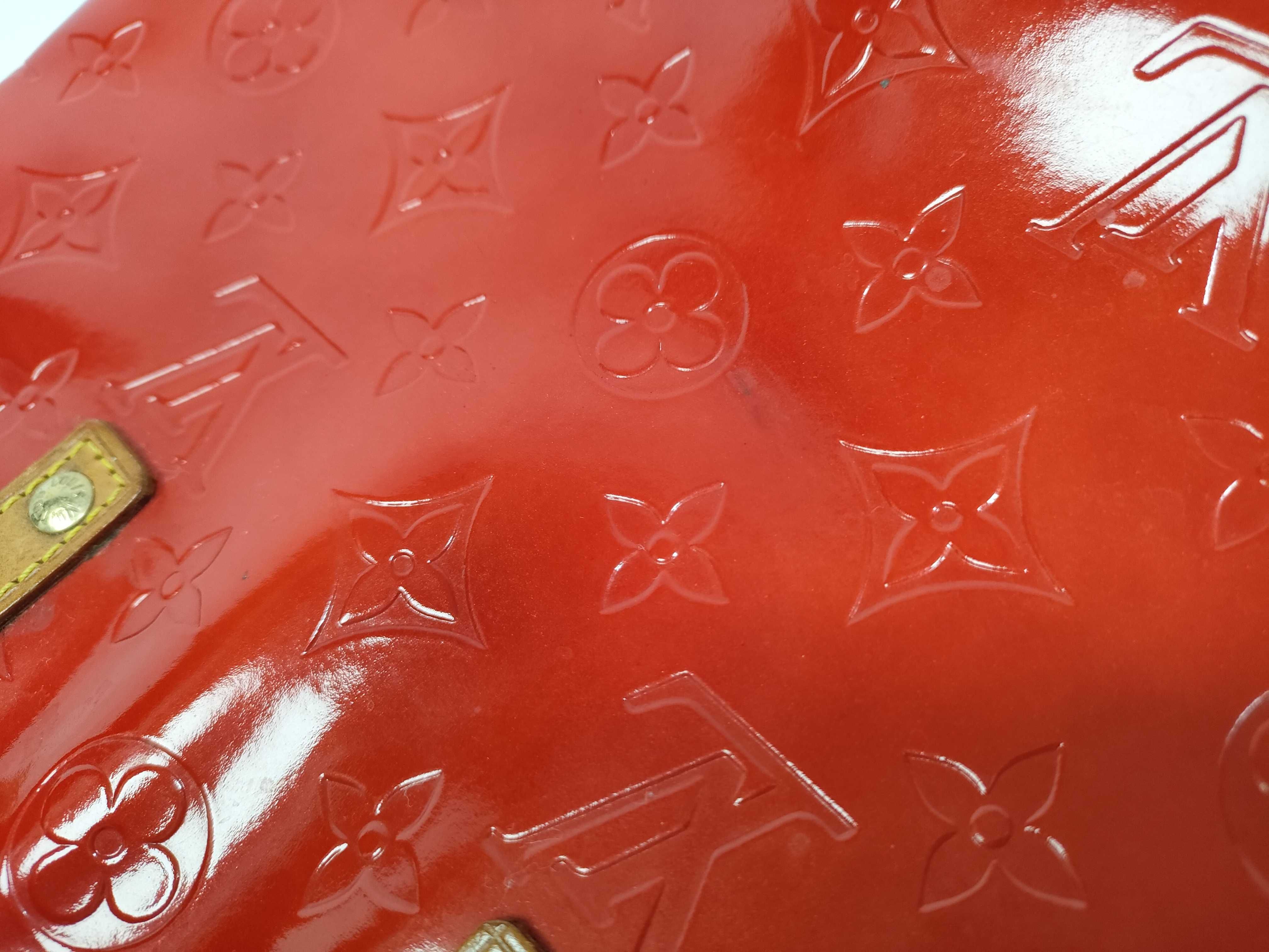 Vernis Louis Vuitton Handbag — view 10
