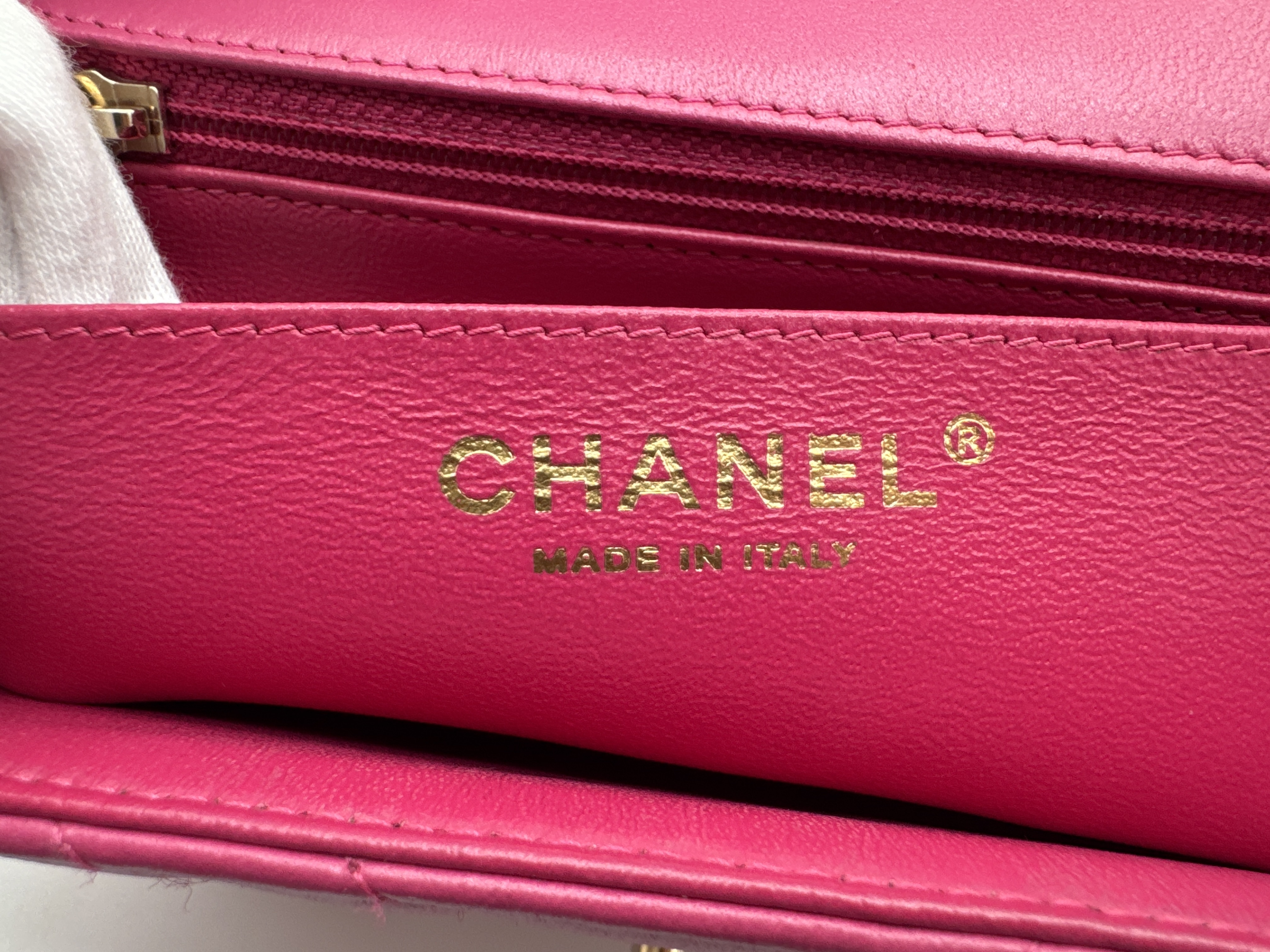 Lambskin Chevron V-Stitch Pink Shoulder Bag — view 11
