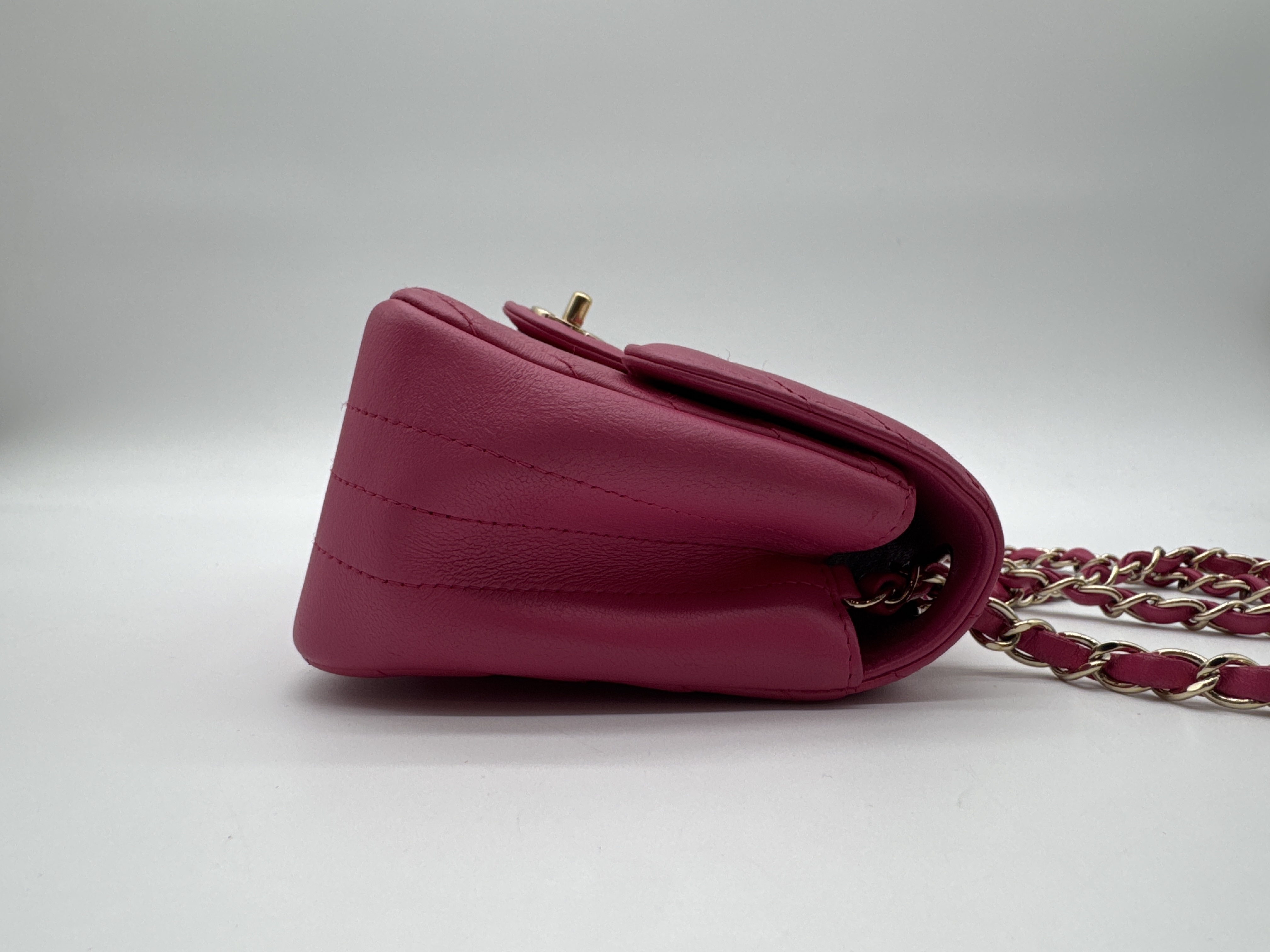 Lambskin Chevron V-Stitch Pink Shoulder Bag — view 3