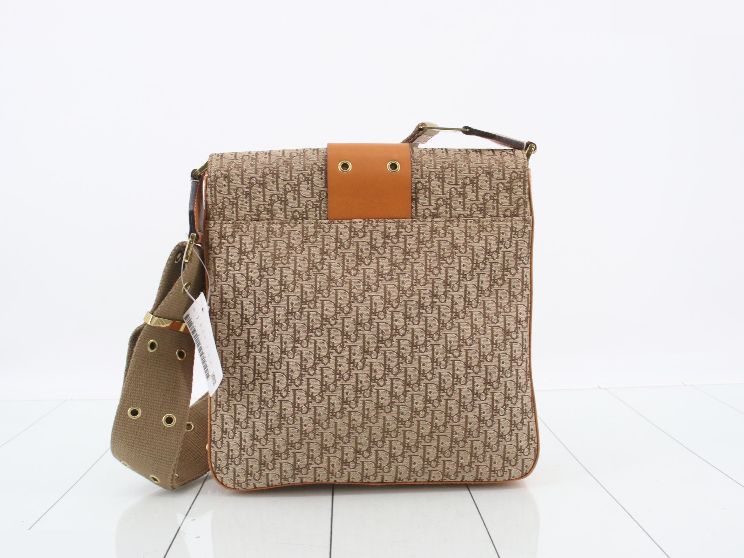 Shoulder bag, Trotter canvas — view 2