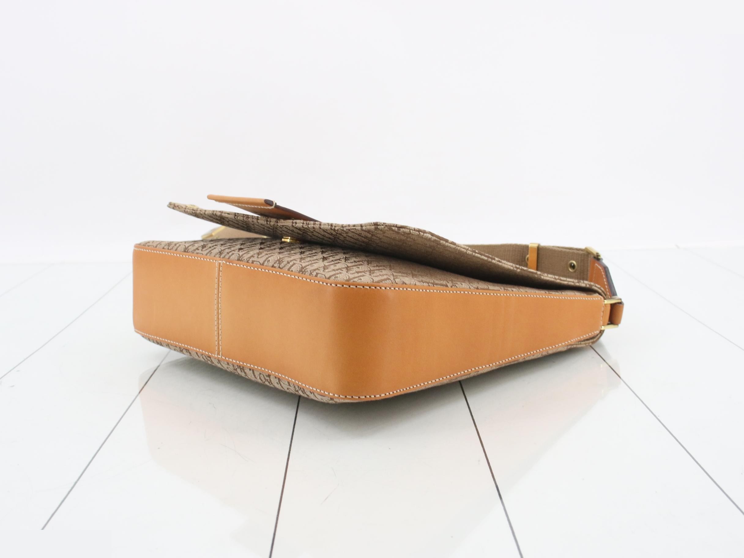 Shoulder bag, Trotter canvas — view 6