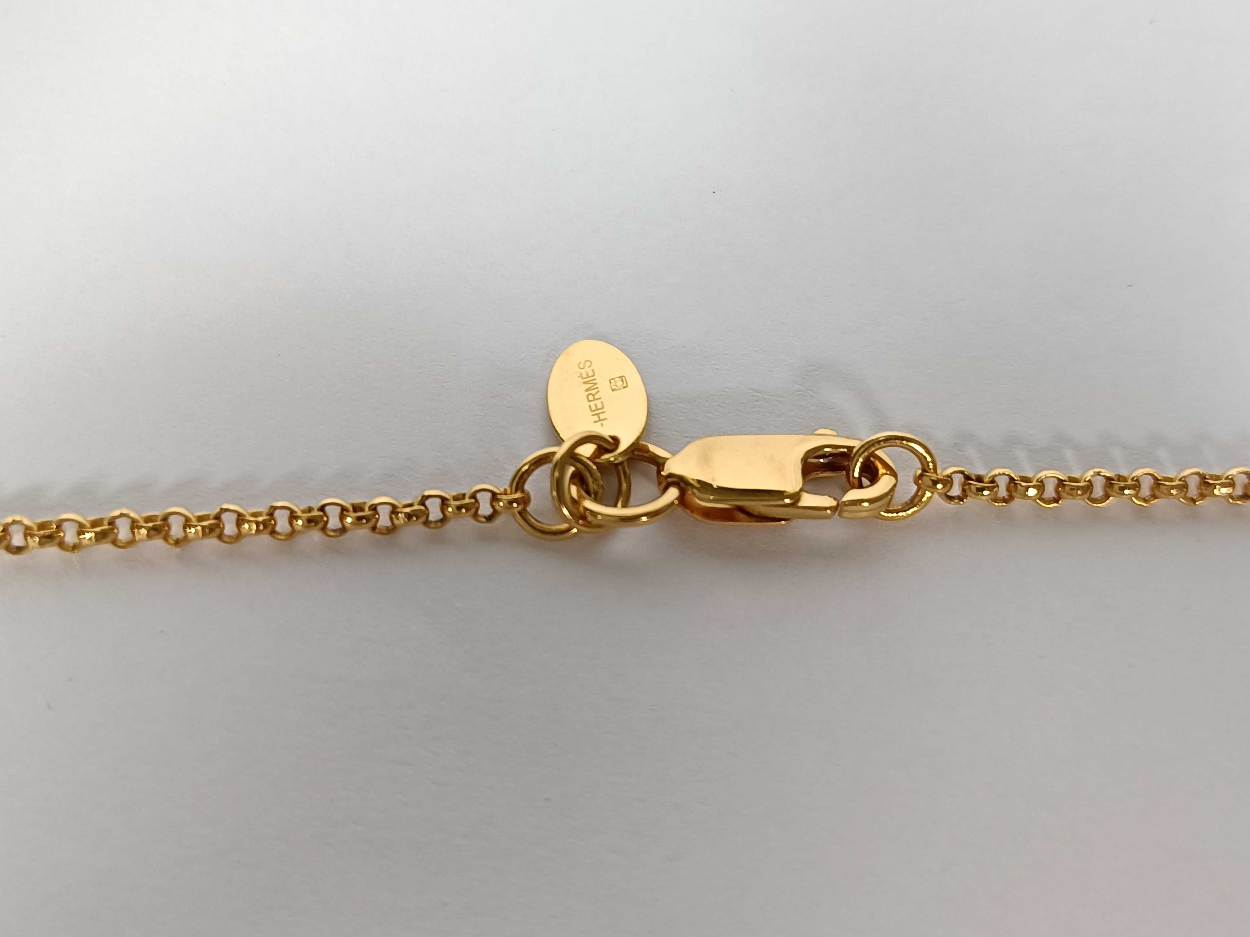 Loop Medor Necklace — view 4