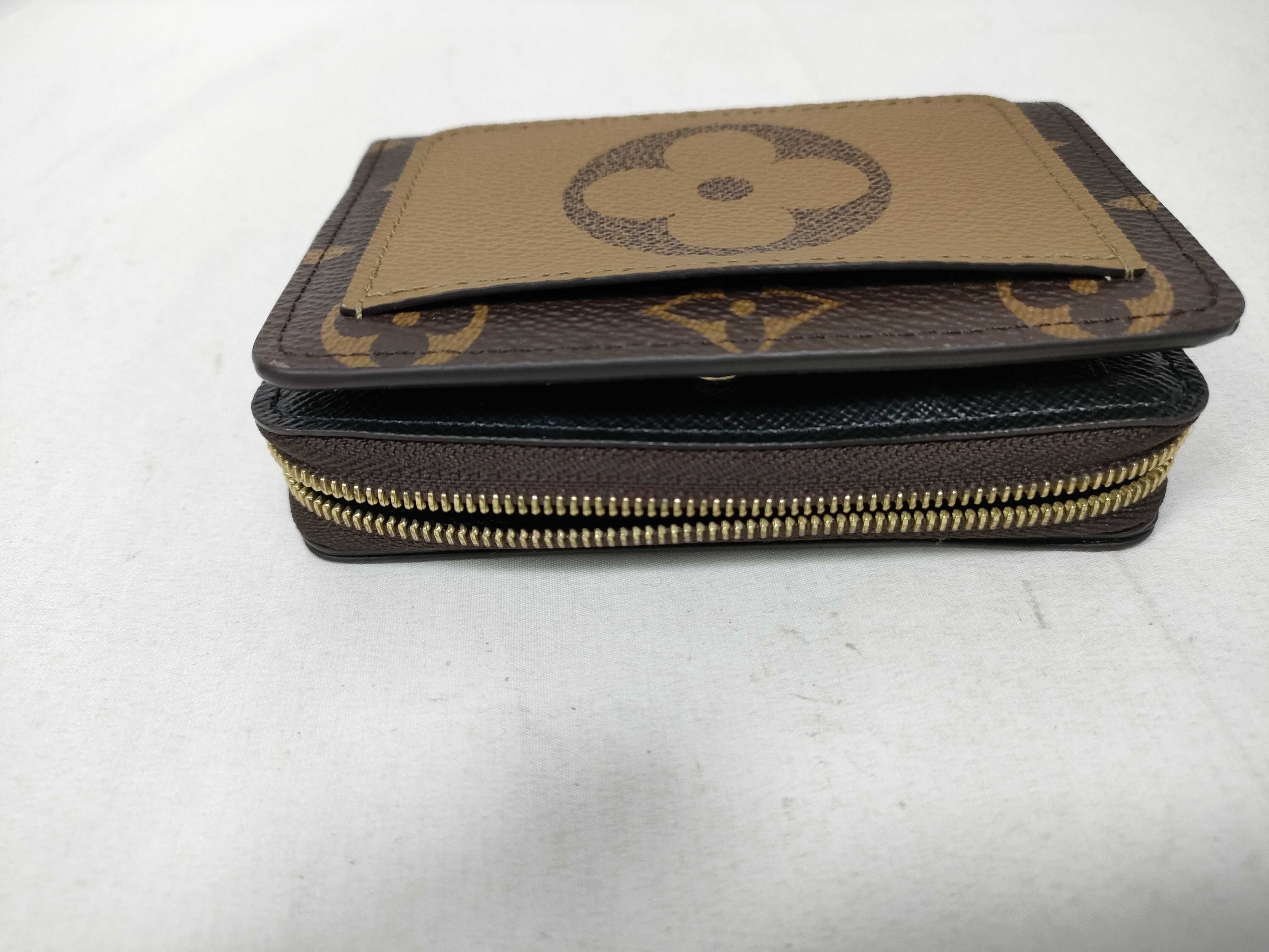 Monogram Louis Vuitton Excellent Condition Monogram Reverse Giant Portefeuille Lou Bi-fold Wallet M81461 RFID Wallet — view 8