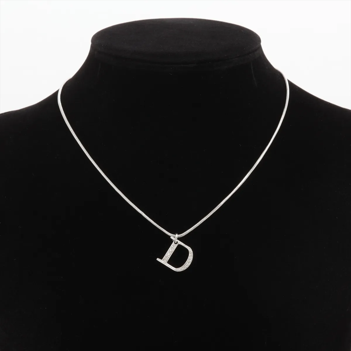 D-logo necklace, metal and rhinestones, silver. Shows signs of wear, — view 5