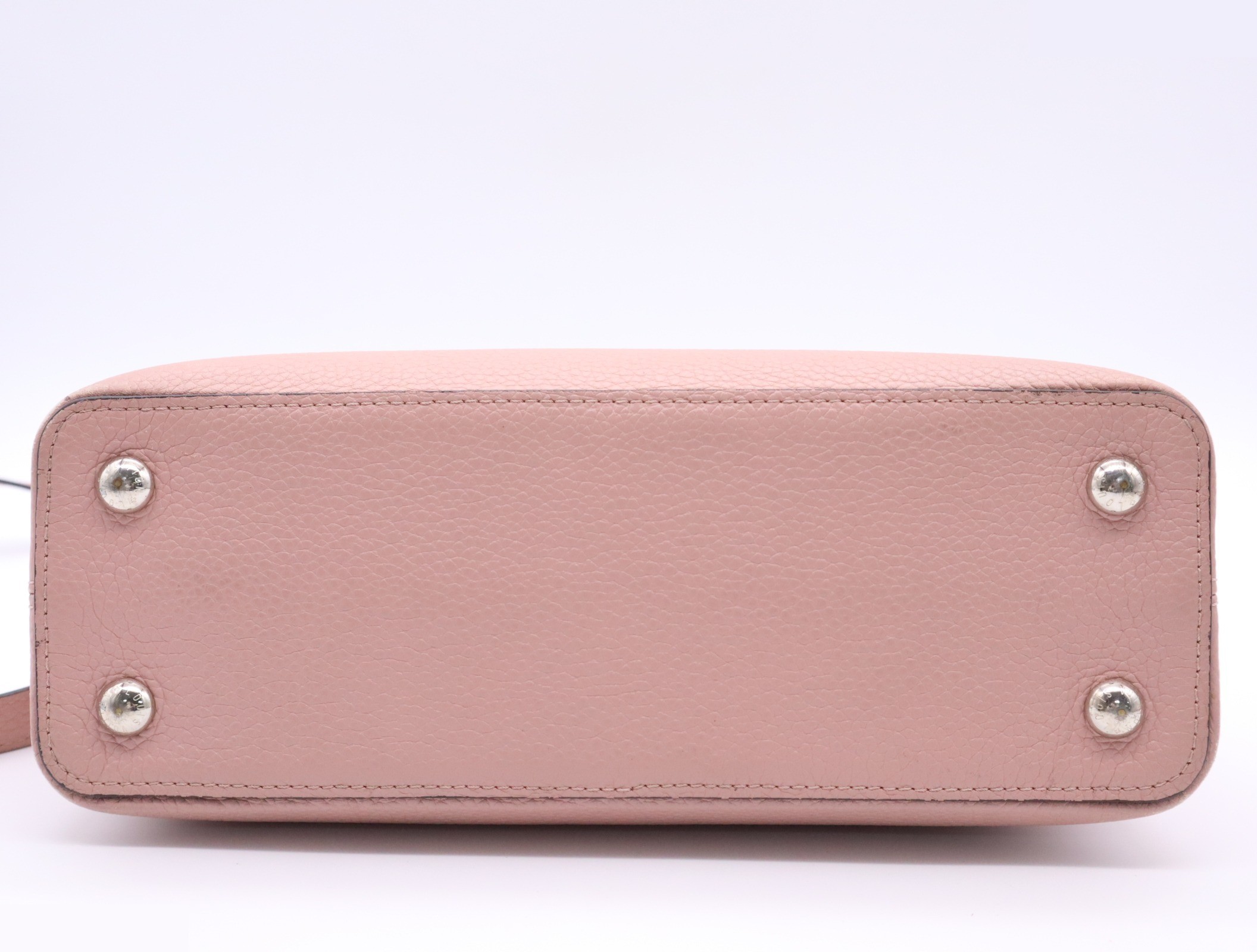 Capucines PM Magnolia bag, with shoulder strap, dust bag, and box. RFID verified. — view 4