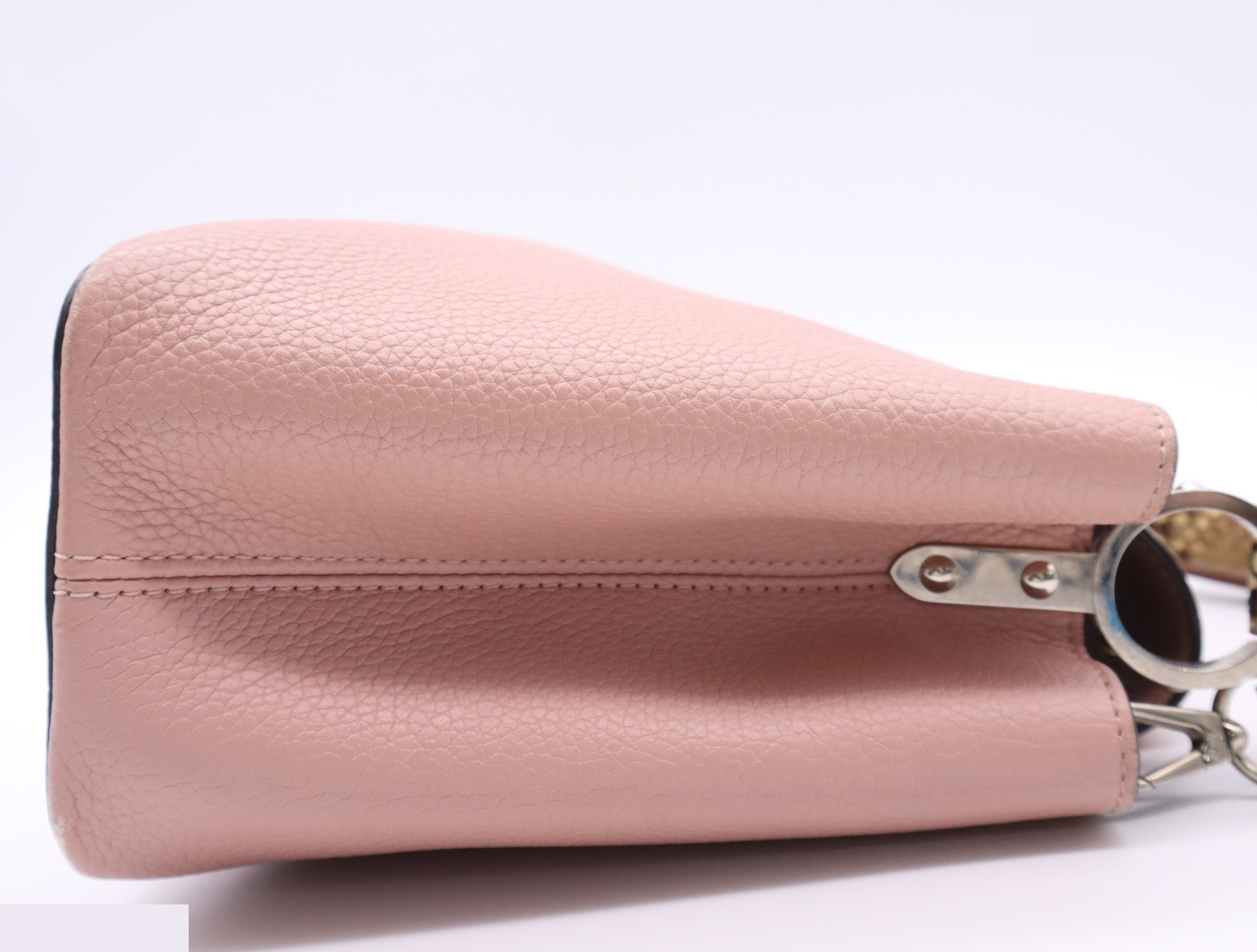 Capucines PM Magnolia bag, with shoulder strap, dust bag, and box. RFID verified. — view 5