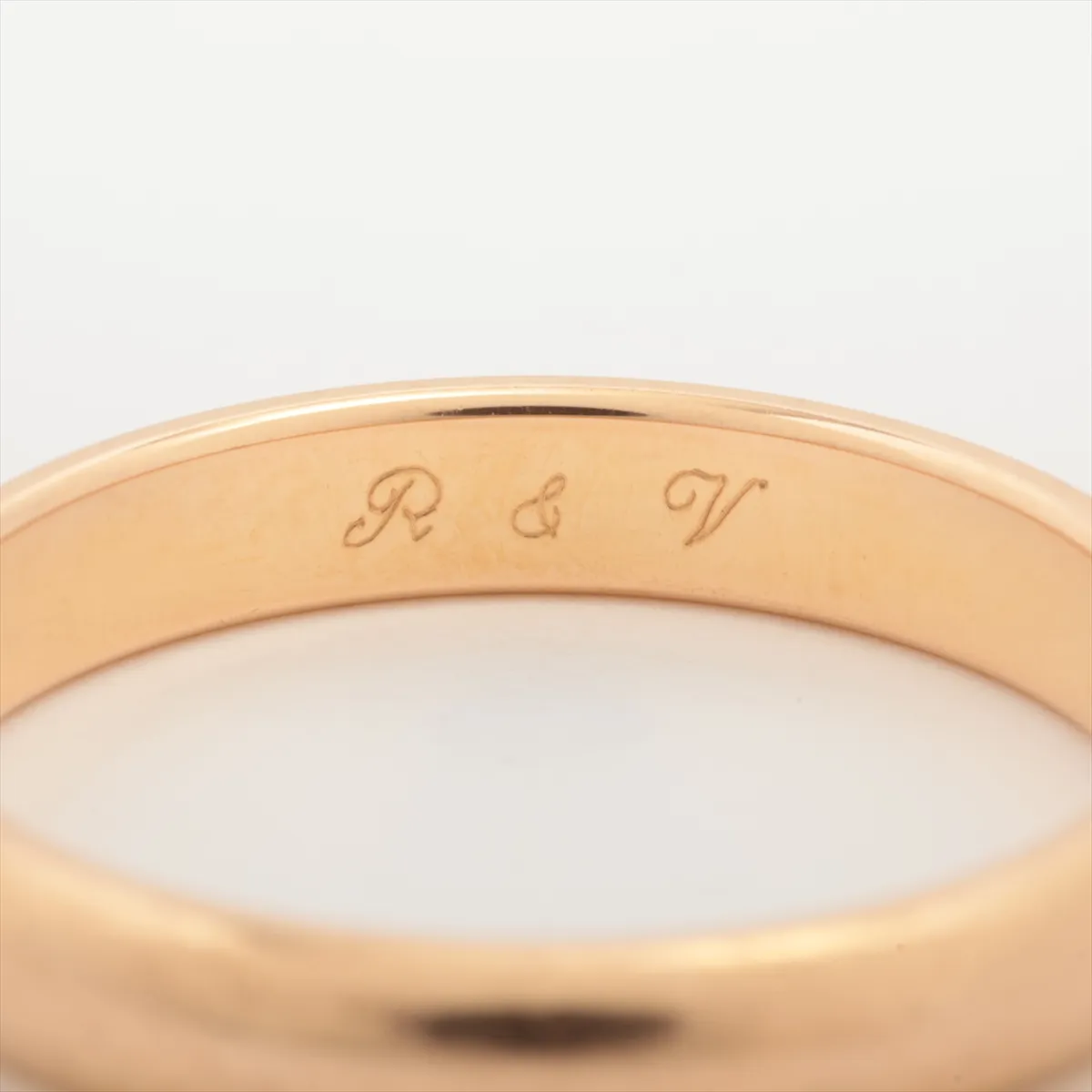 wedding ring, 750 (PG), 5.0g, size 58, initials OHY371, metal scratches. — view 5