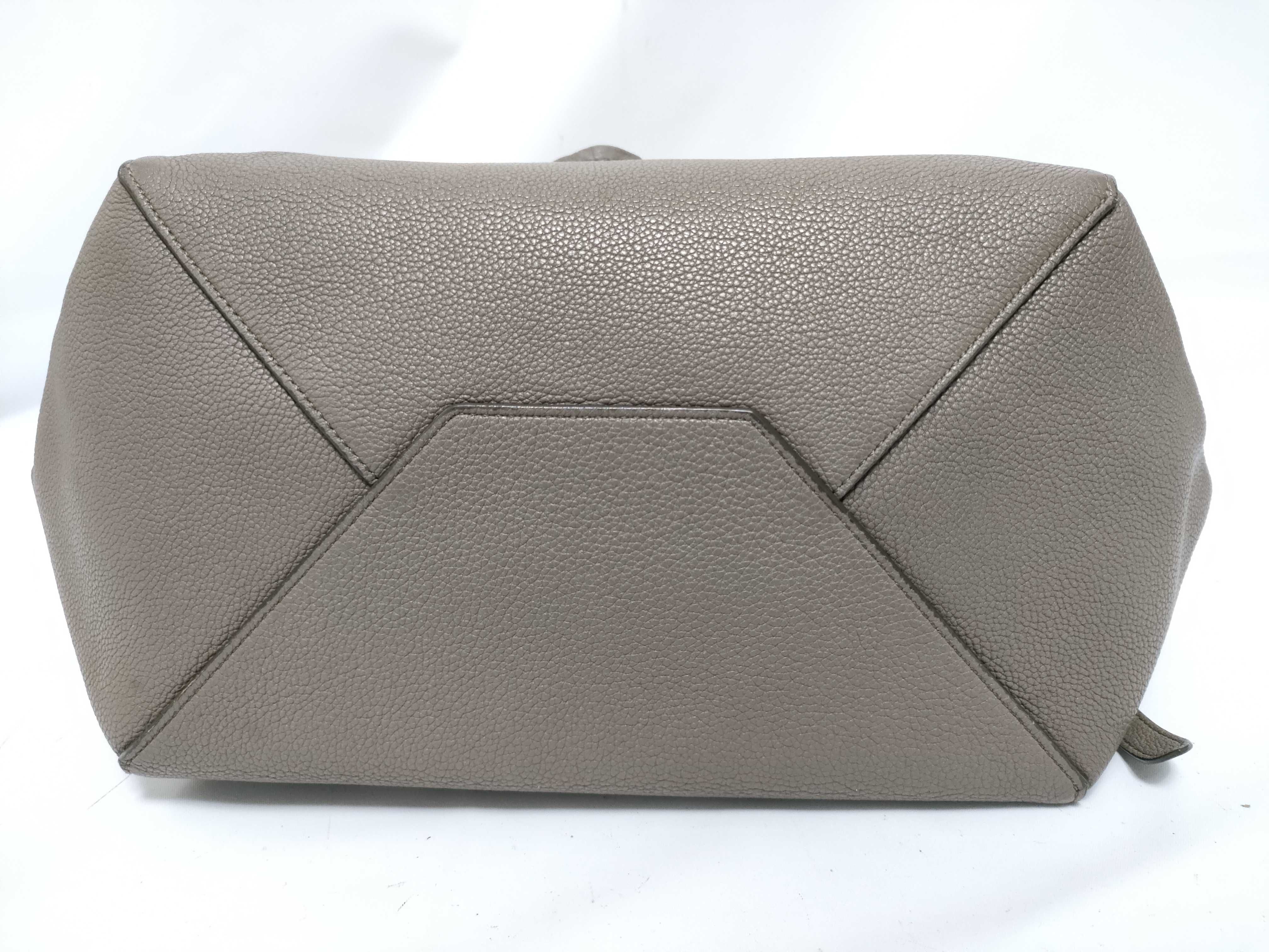 Cabas Phantom Small Leather Shoulder Bag — view 5