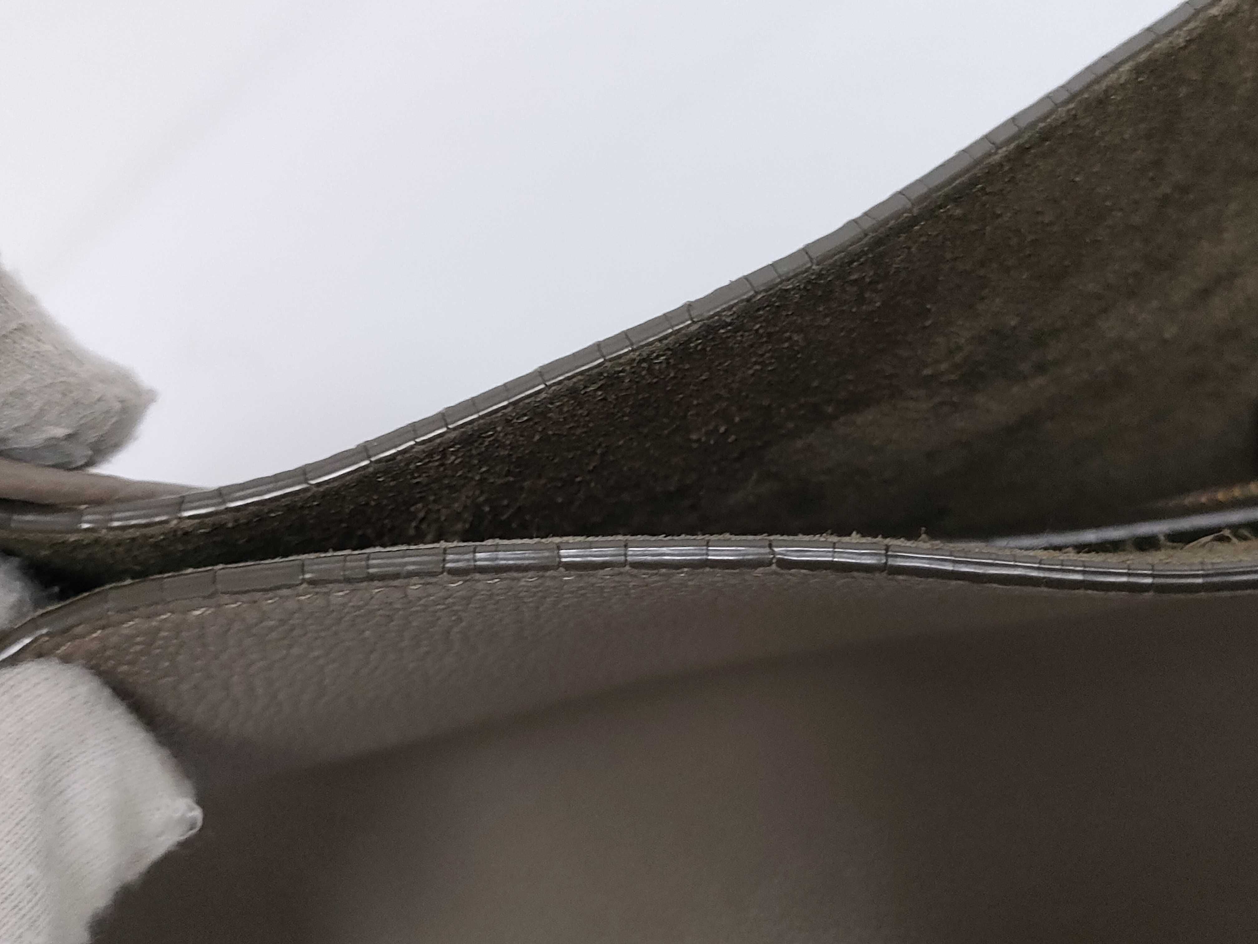 Cabas Phantom Small Leather Shoulder Bag — view 10