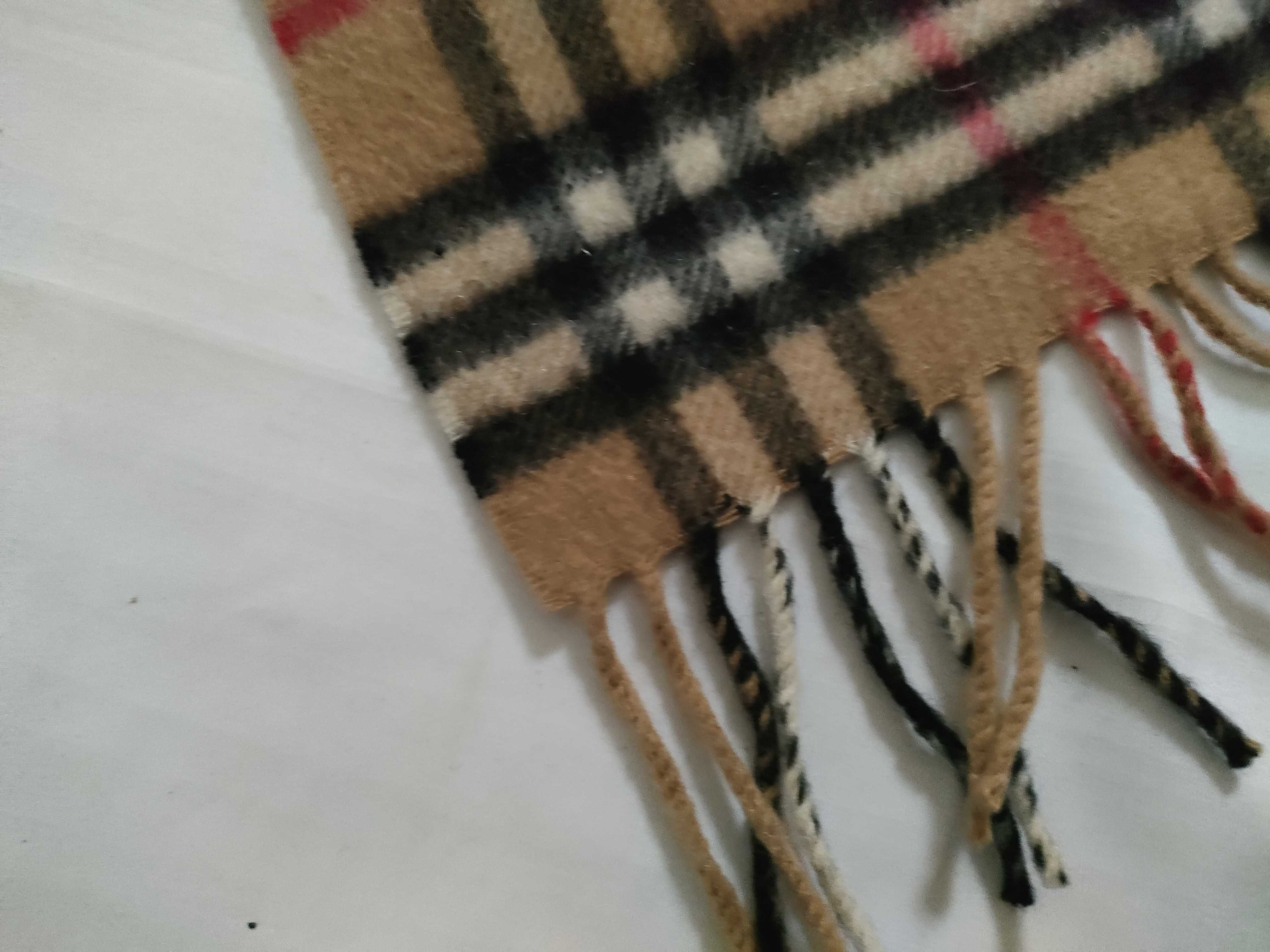 100% Cashmere Scarf, Nova Check Pattern, and other accessories. — view 3