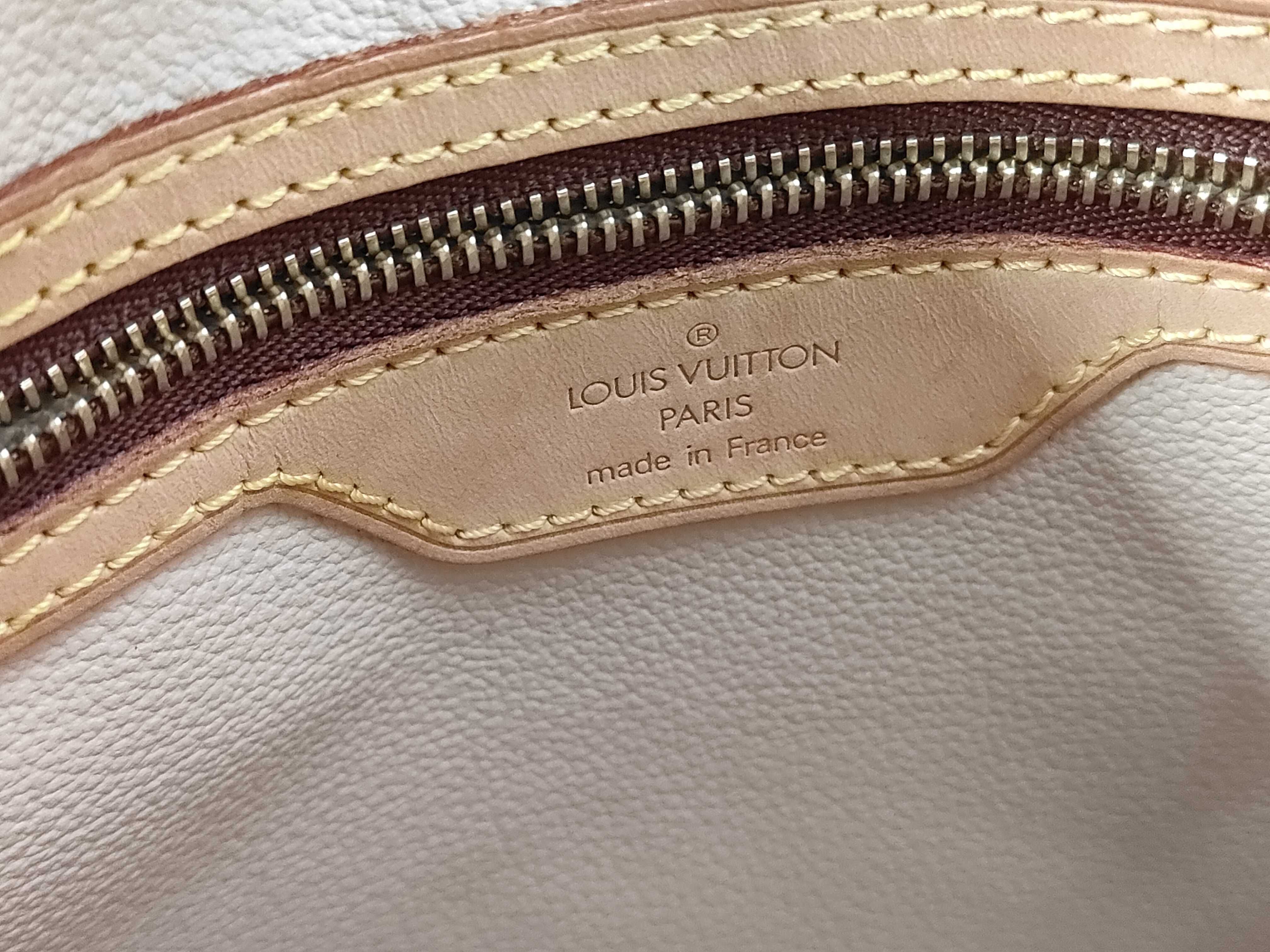 Monogram Bucket PM FL0031 Shoulder Bag — view 9