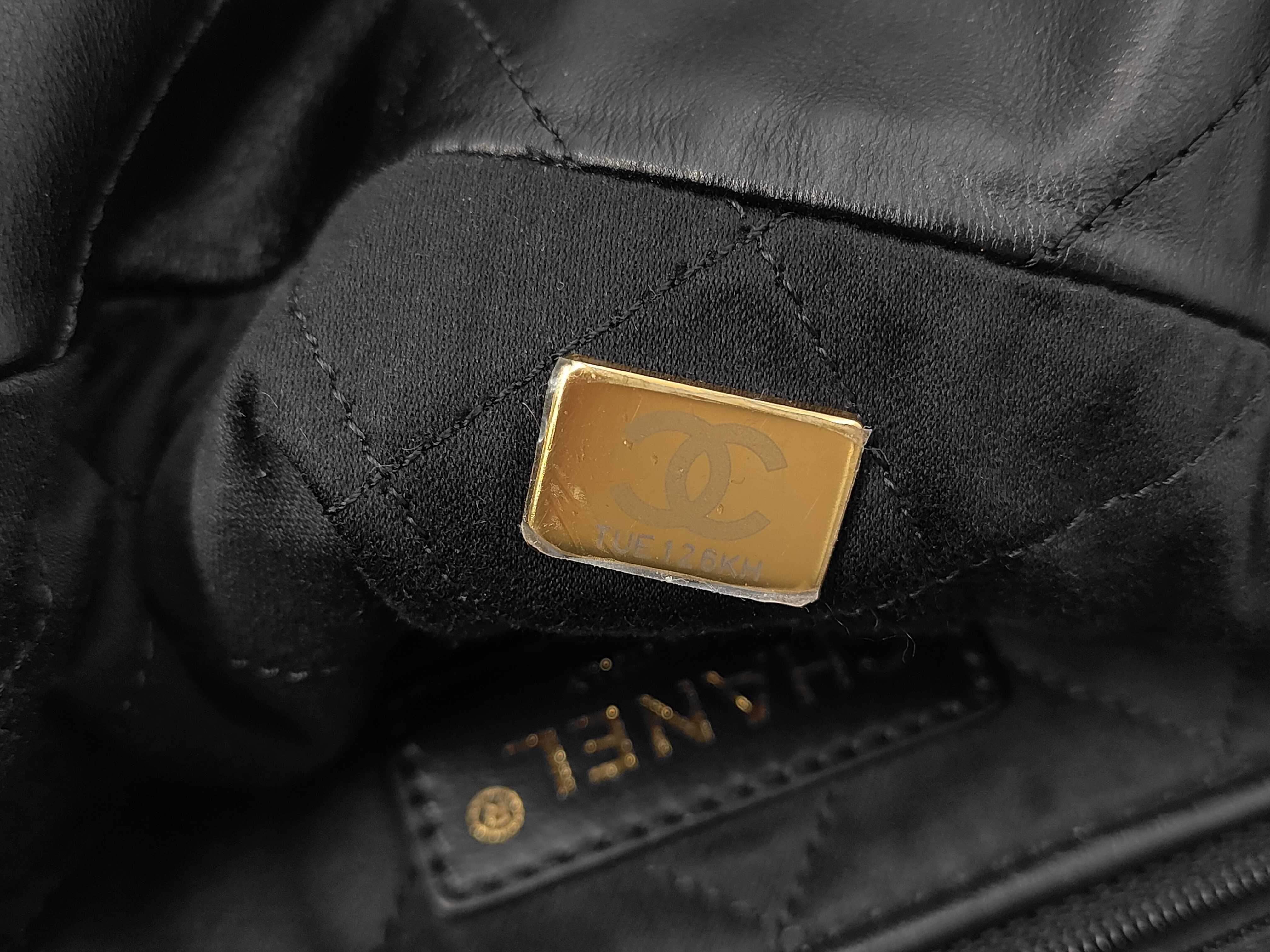 22 Small Shoulder Bag — view 11