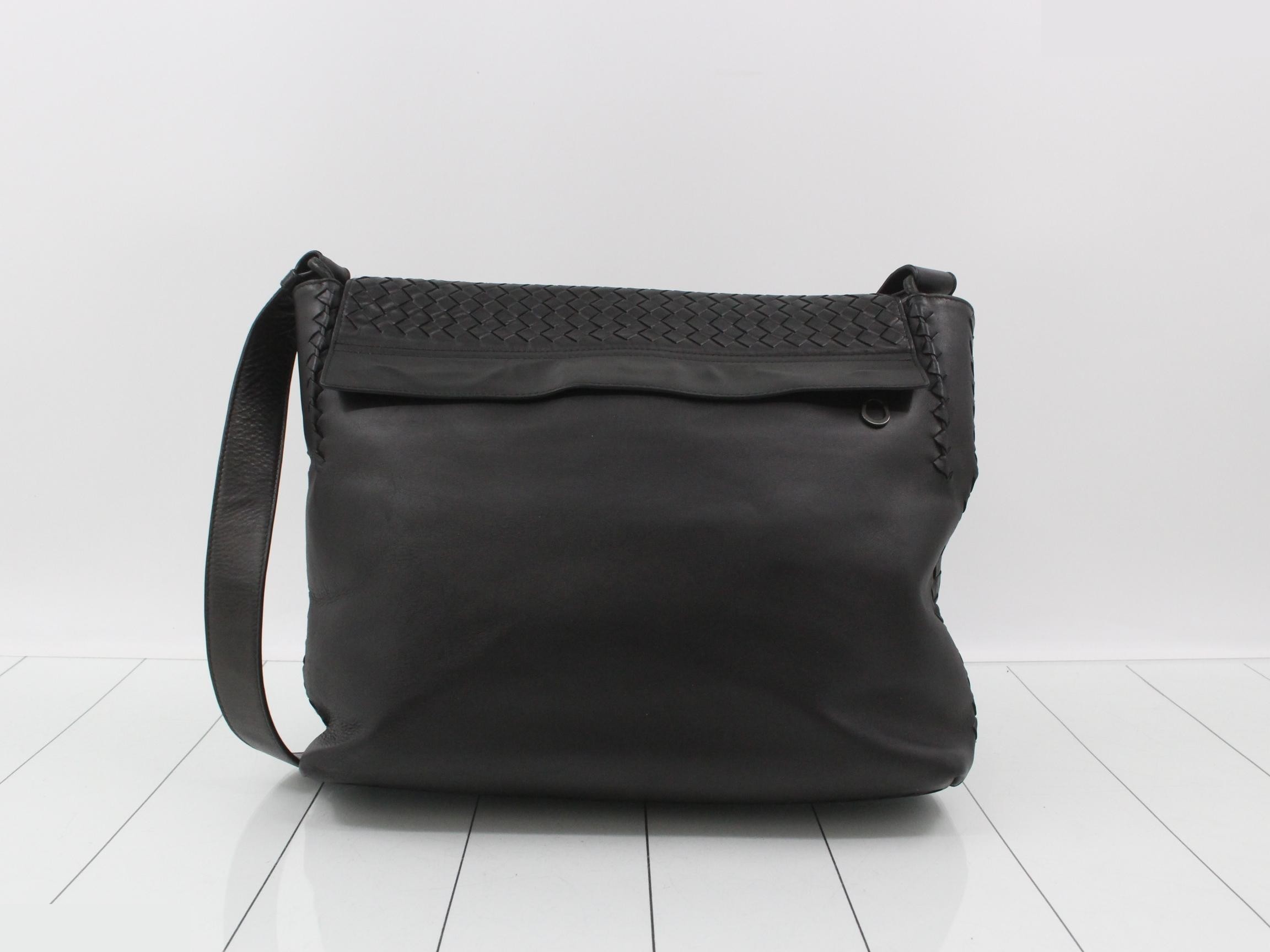 Intrecciato Leather Messenger Bag, Black — view 2