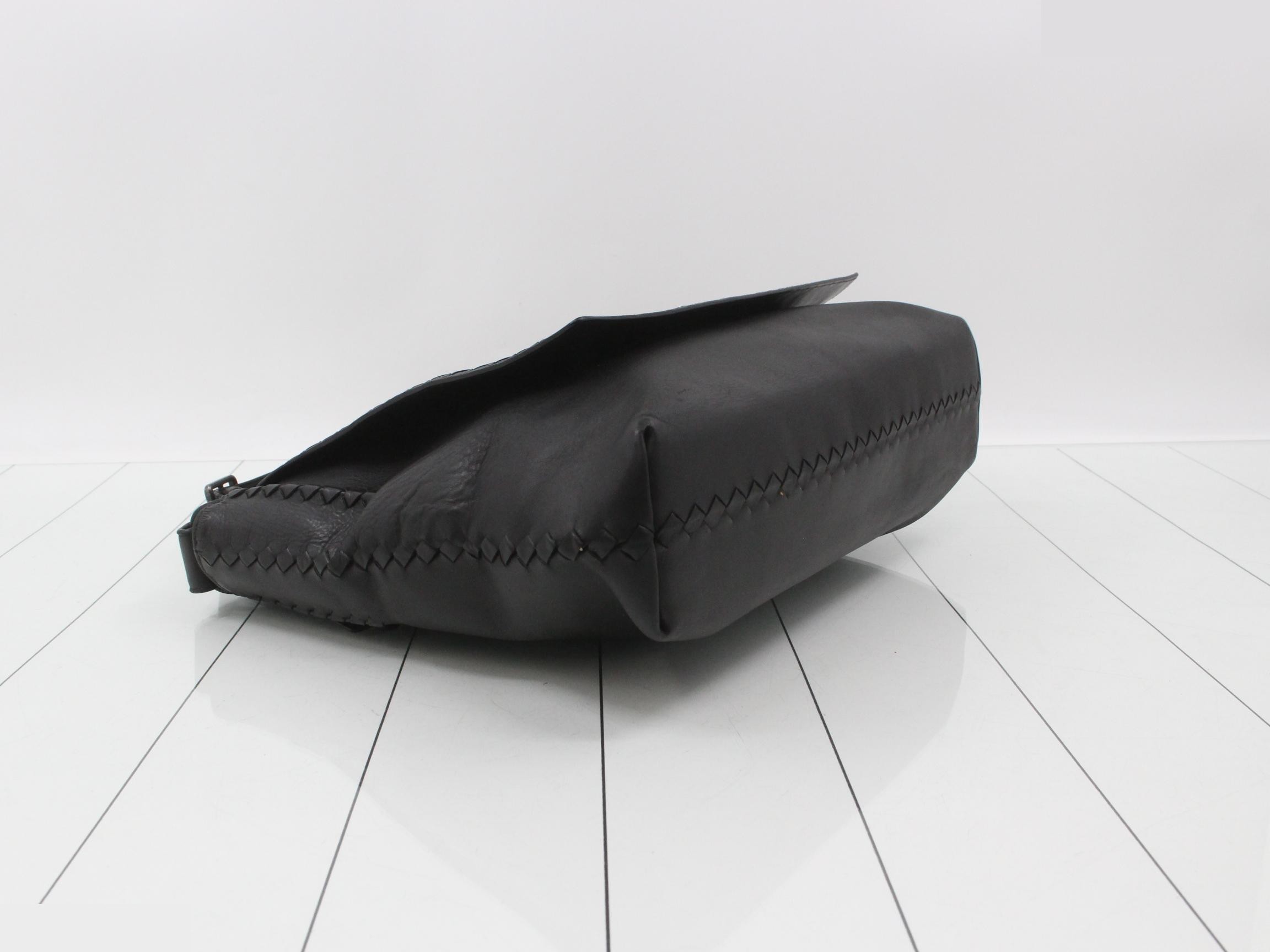 Intrecciato Leather Messenger Bag, Black — view 5